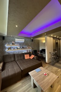 Продажа квартиры, Харьков, р‑н. Салтовский, Тракторостроителей проспект, дом 103Г