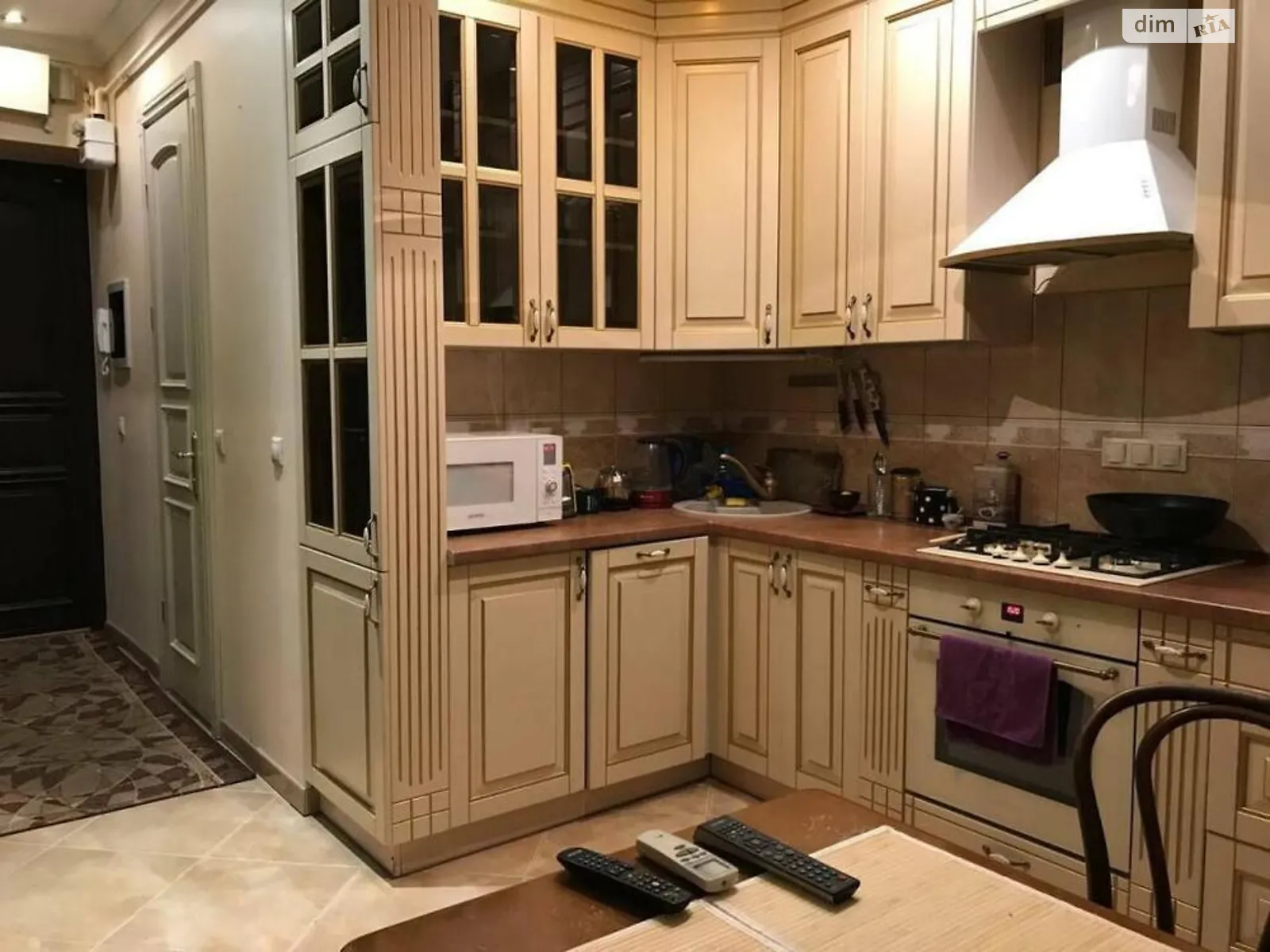 Продается 2-комнатная квартира 42 кв. м в Киеве, ул. Щекавицкая, 37/48 - фото 1