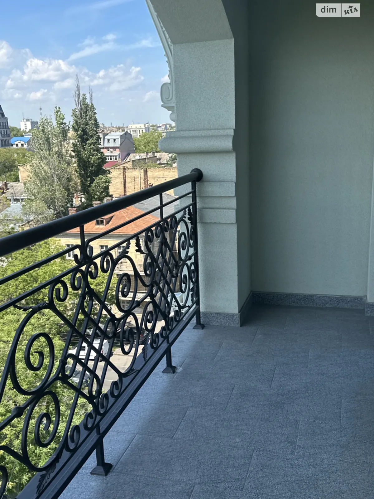 Продается 1-комнатная квартира 42 кв. м в Одессе, ул. Гимназическая, 15 - фото 1