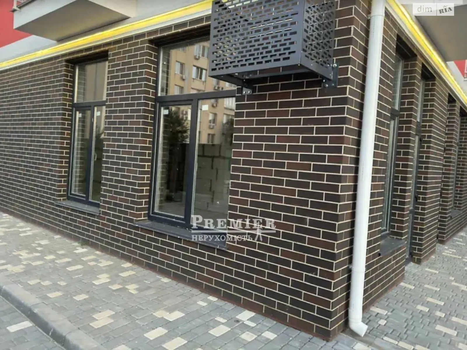 Продається офіс 32 кв. м в бізнес-центрі, цена: 35200 $ - фото 1