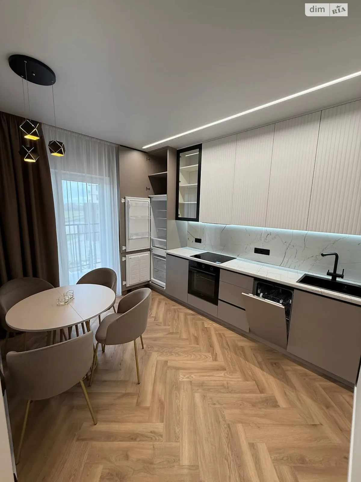 Продається 1-кімнатна квартира 41 кв. м у Одесі, вул. Краснова, 3 корпус 60 - фото 1