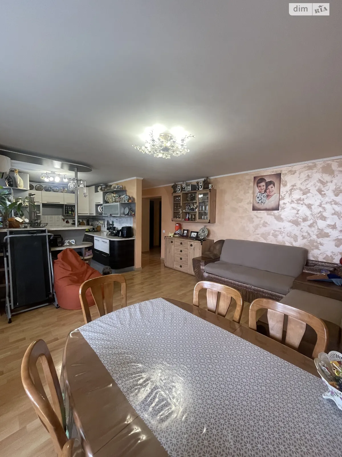 Продается 3-комнатная квартира 84.7 кв. м в Хмельницком, ул. Заречанская, 52/2 - фото 1