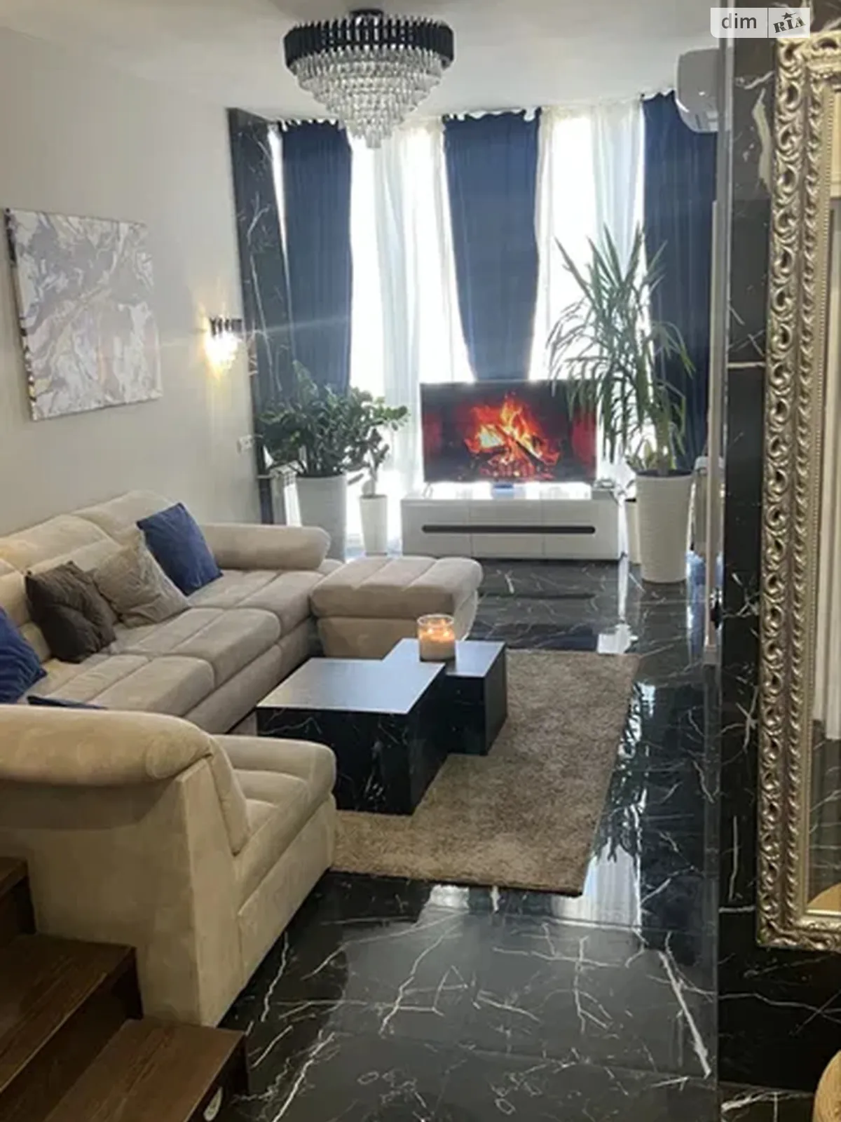 Продається 3-кімнатна квартира 90 кв. м у Києві, вул. Деміївська, 13 - фото 1