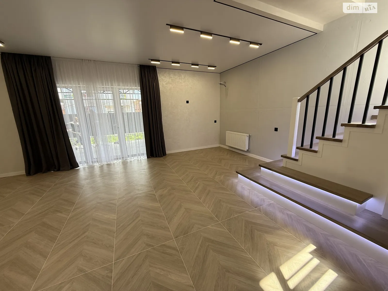 Продается дом на 2 этажа 125 кв. м с гаражом, цена: 149000 $ - фото 1