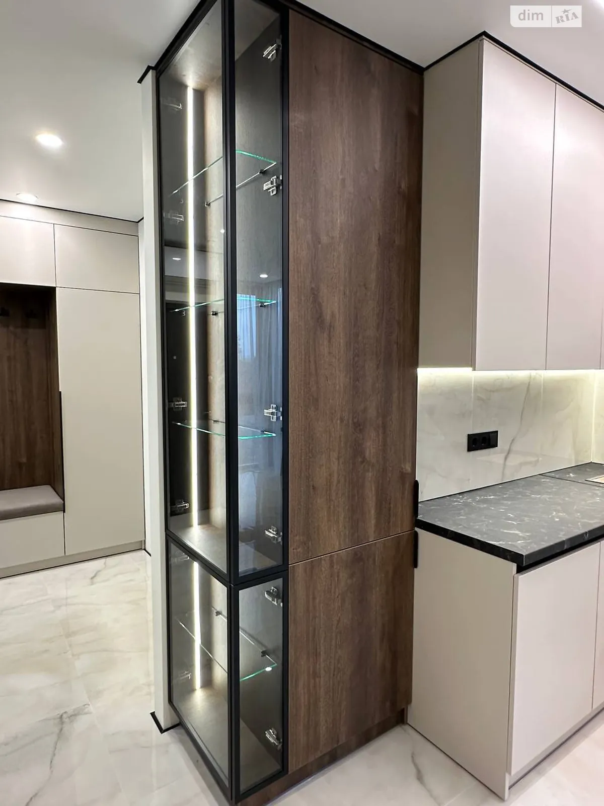 Продается 1-комнатная квартира 45 кв. м в Ивано-Франковске, цена: 76600 $ - фото 1