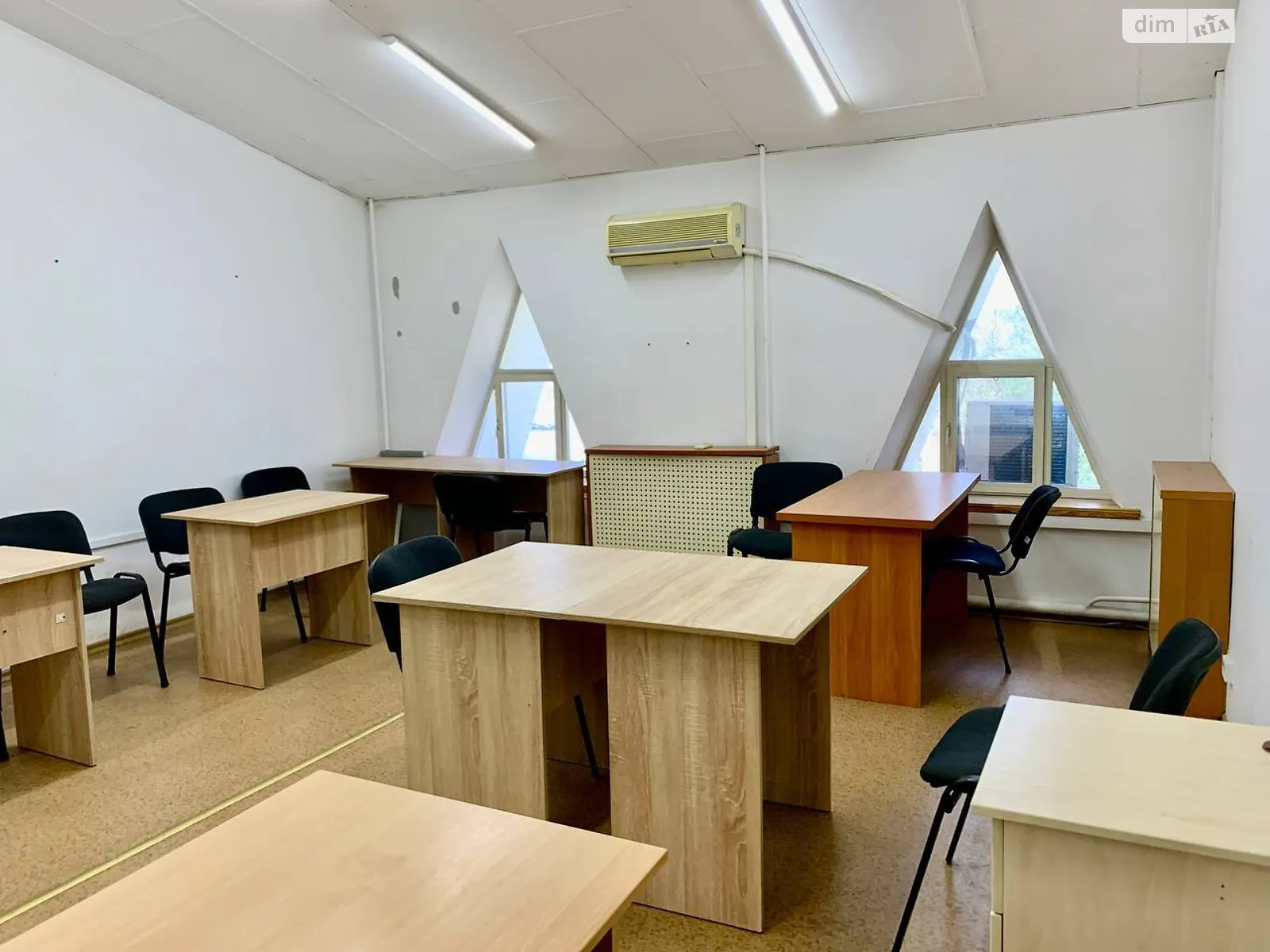 Здається в оренду офіс 30 кв. м в бізнес-центрі, цена: 9000 грн - фото 1
