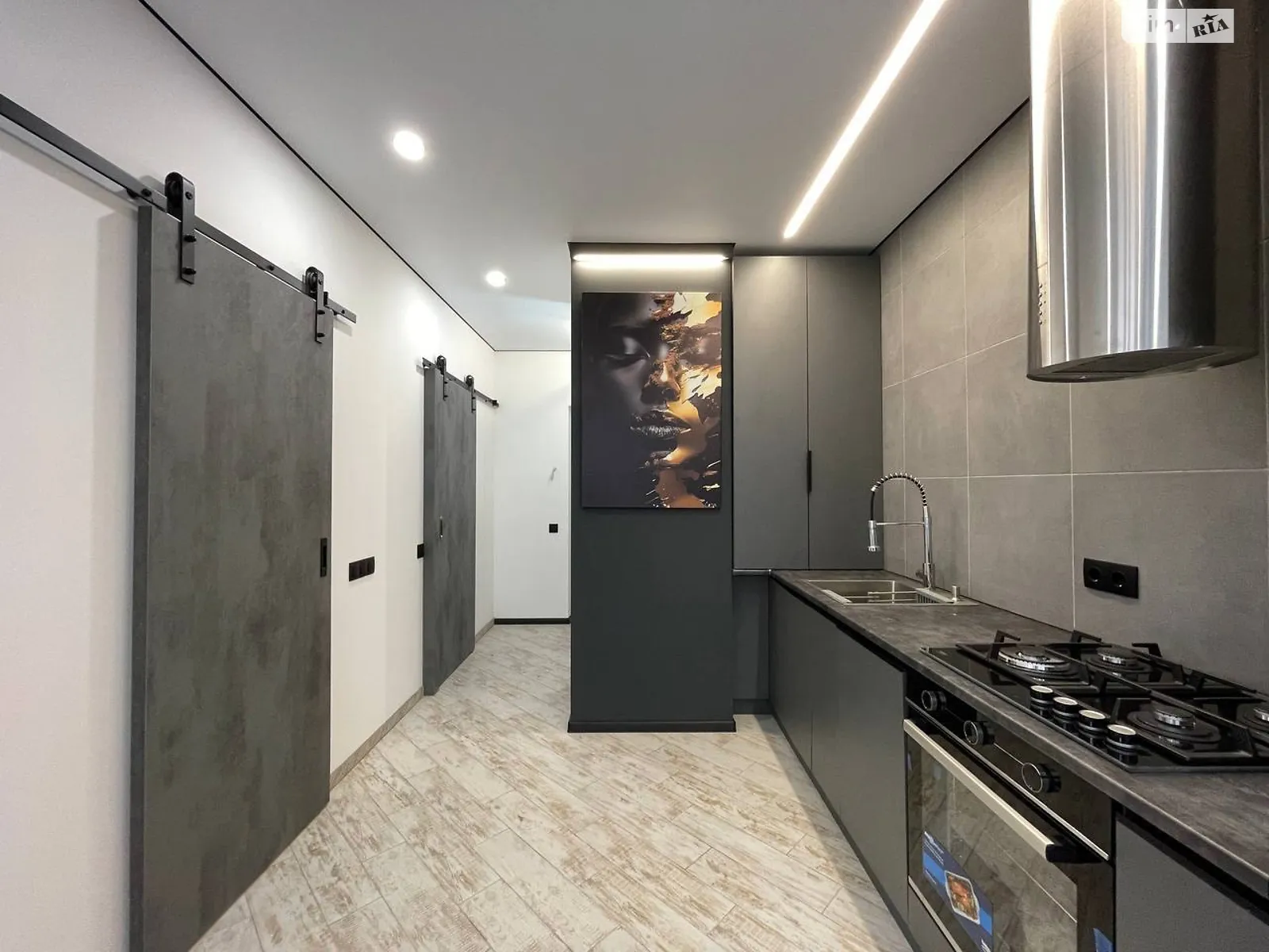 Продается 1-комнатная квартира 36 кв. м в Ивано-Франковске, цена: 66499 $ - фото 1