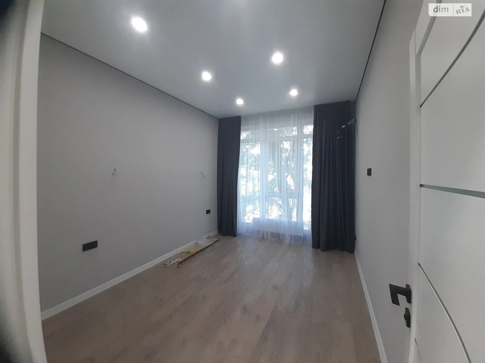 Продается 1-комнатная квартира 41 кв. м в Одессе, ул. Софиевская, 1 - фото 1
