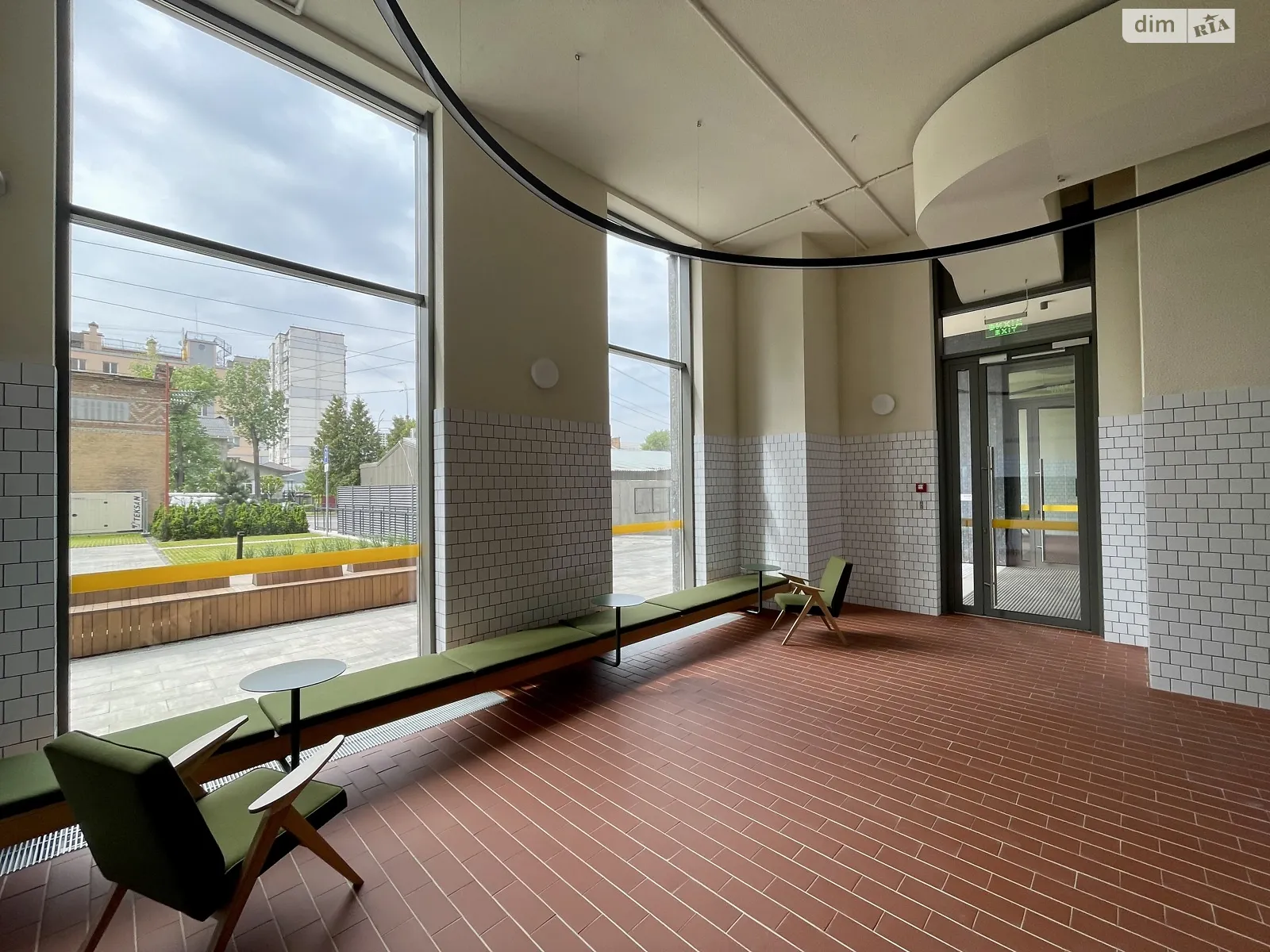 Продается 1-комнатная квартира 38 кв. м в Киеве, ул. Вавиловых, 9-11 - фото 1