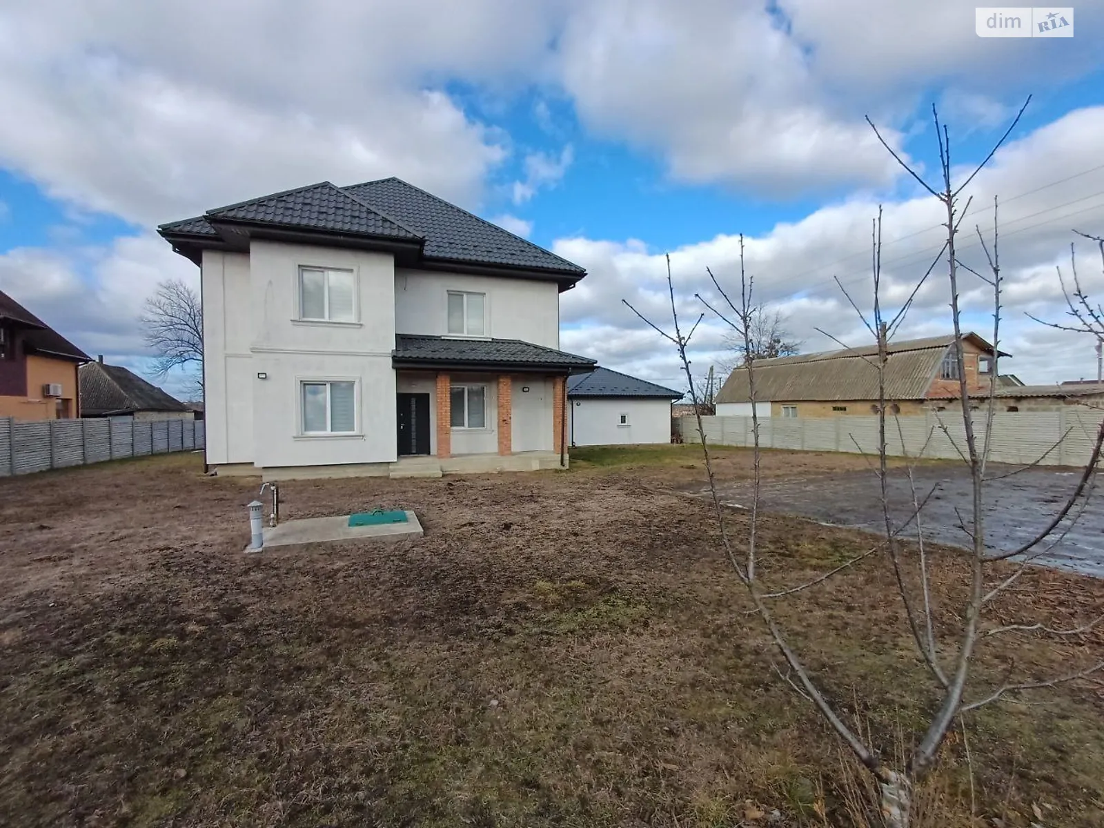 Продается дом на 2 этажа 202.1 кв. м с камином, цена: 155000 $ - фото 1