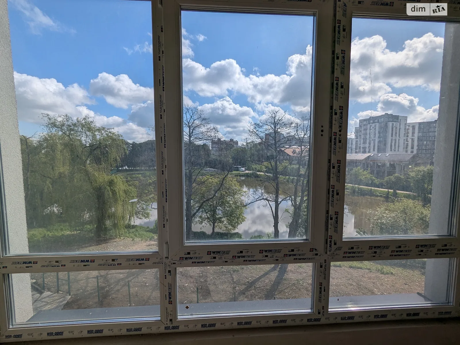 Продається 3-кімнатна квартира 83 кв. м у Івано-Франківську, вул. Приозерна, 25 - фото 1