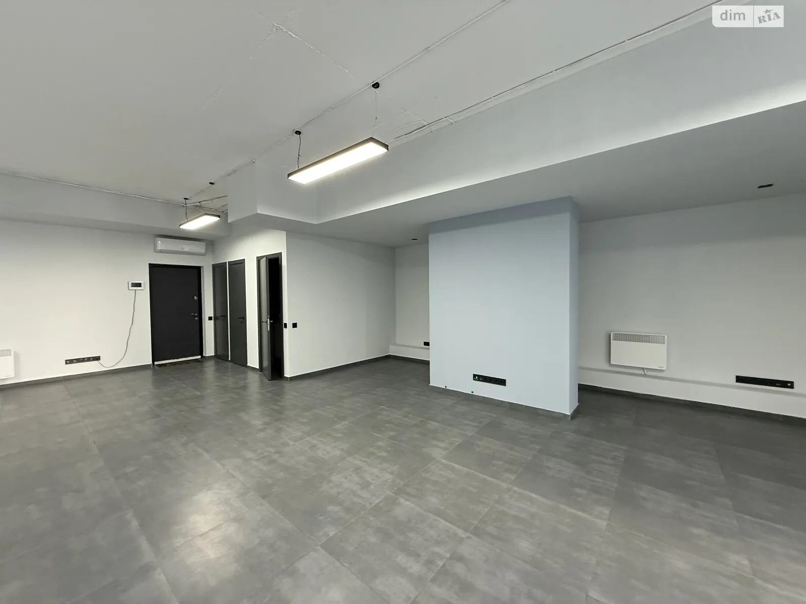 Здається в оренду офіс 94.8 кв. м в бізнес-центрі, цена: 1200 $ - фото 1