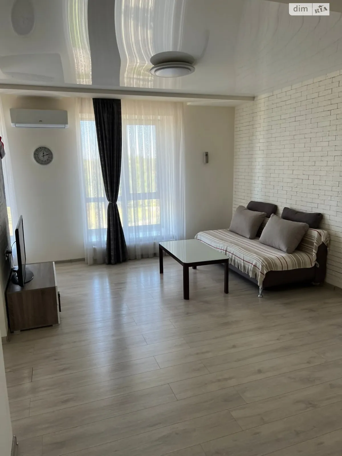 Сдается в аренду 1-комнатная квартира 59.9 кв. м в Днепре, ул. Набережная Победы, 42Ф - фото 1
