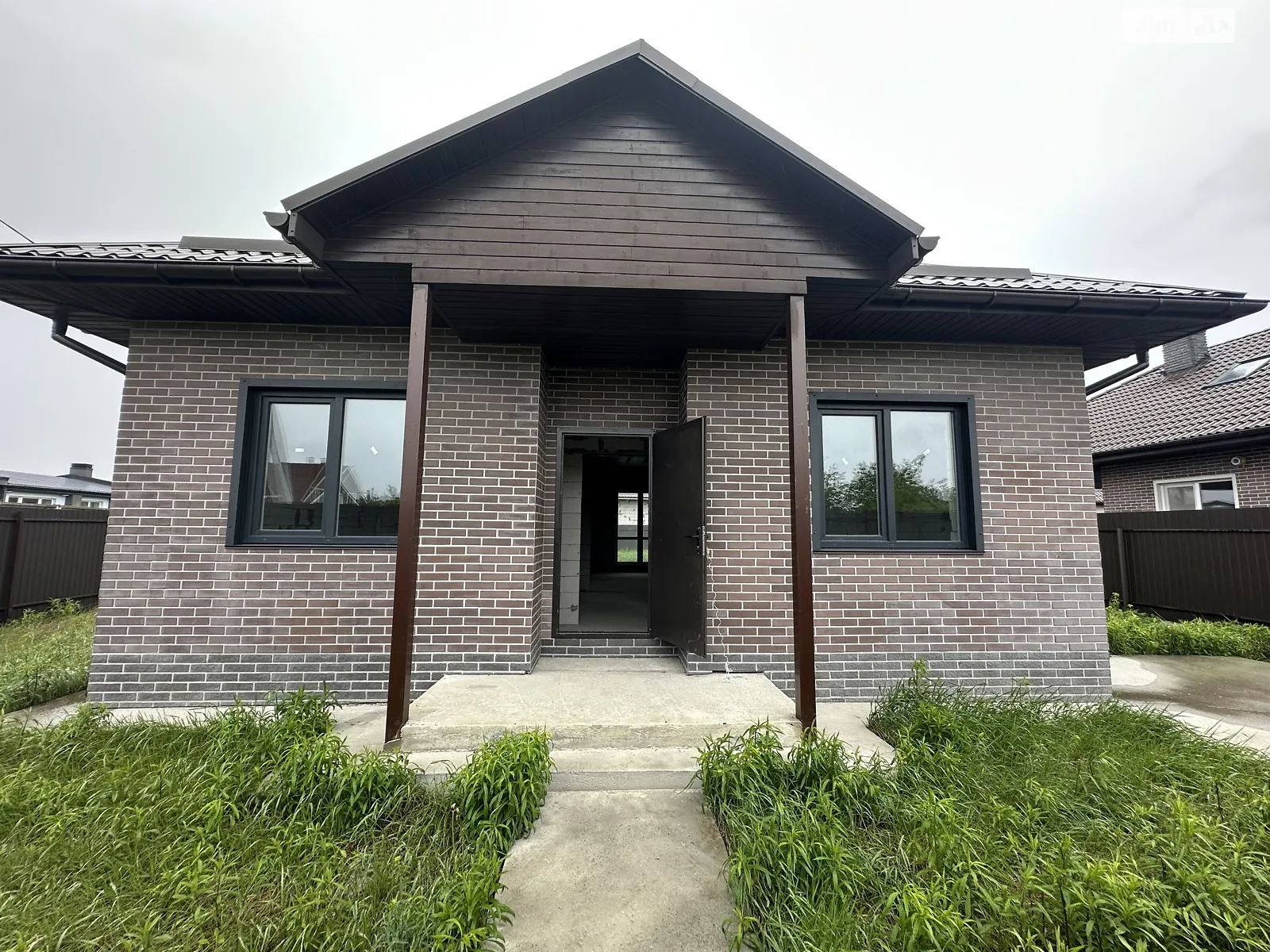 Продается одноэтажный дом 125 кв. м с подвалом, цена: 71000 $ - фото 1
