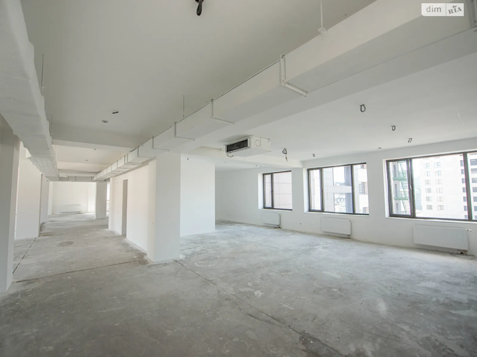 Сдается в аренду офис 486 кв. м в бизнес-центре, цена: 10463 $ - фото 1