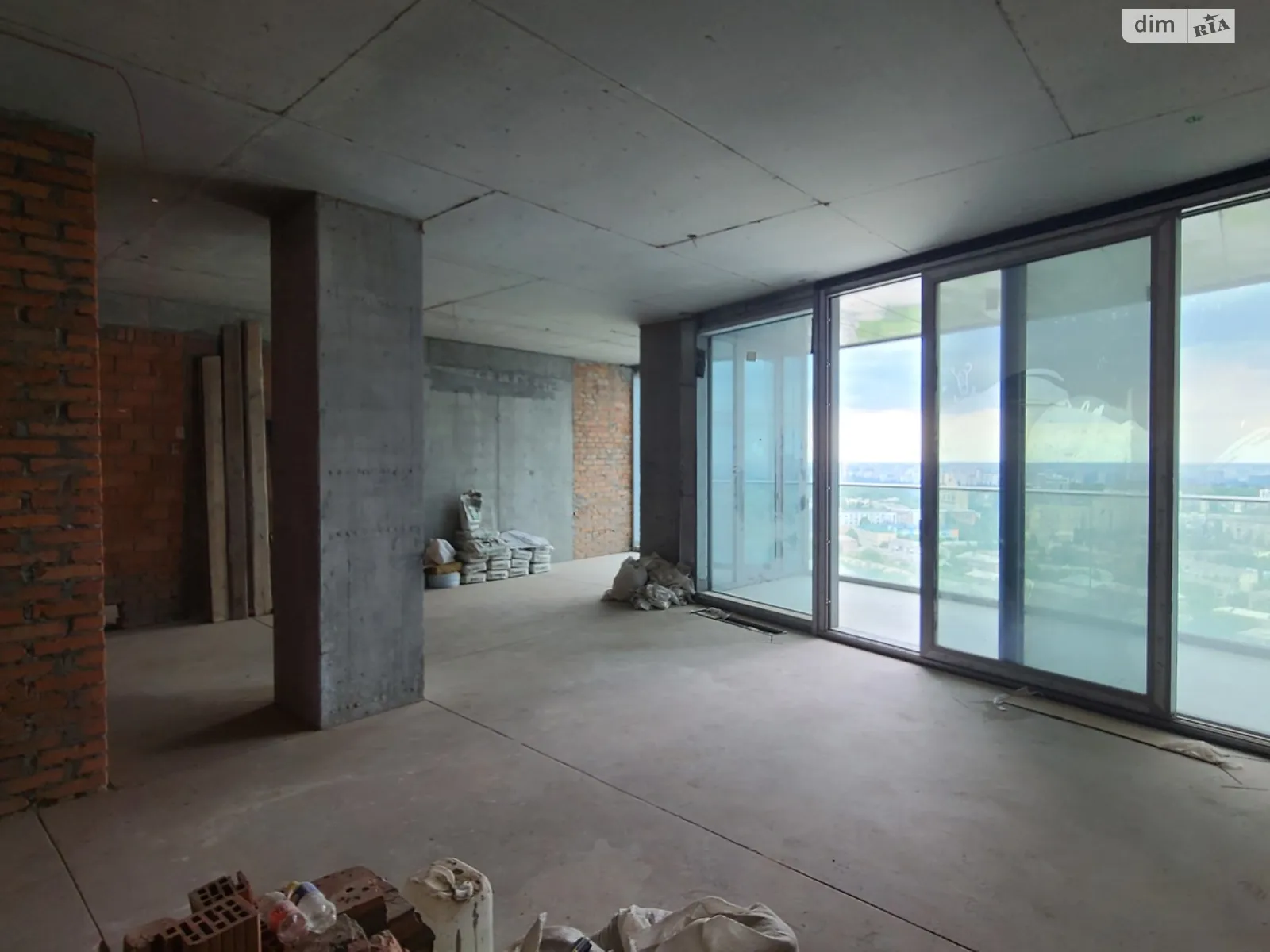 Продається 1-кімнатна квартира 63.2 кв. м у Києві, вул. Іоанна Павла II(Патріса Лумумби), 12 - фото 1