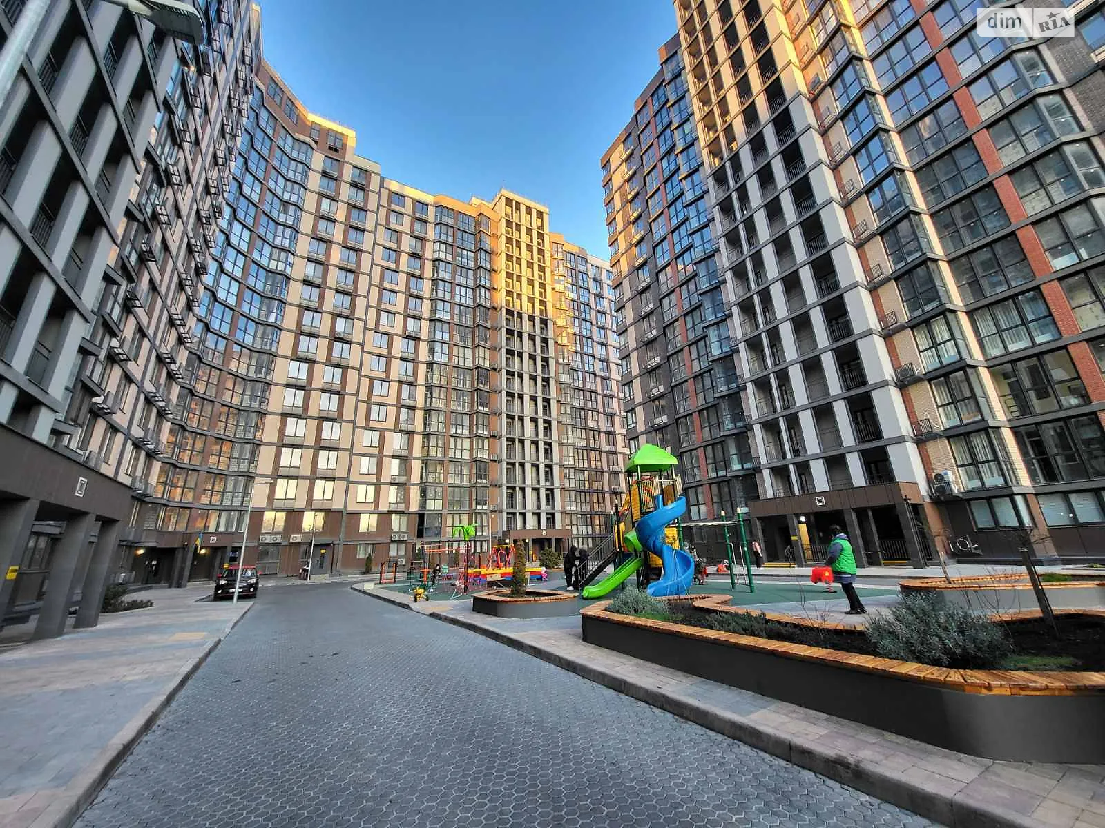 Продается 2-комнатная квартира 68 кв. м в Одессе - фото 1