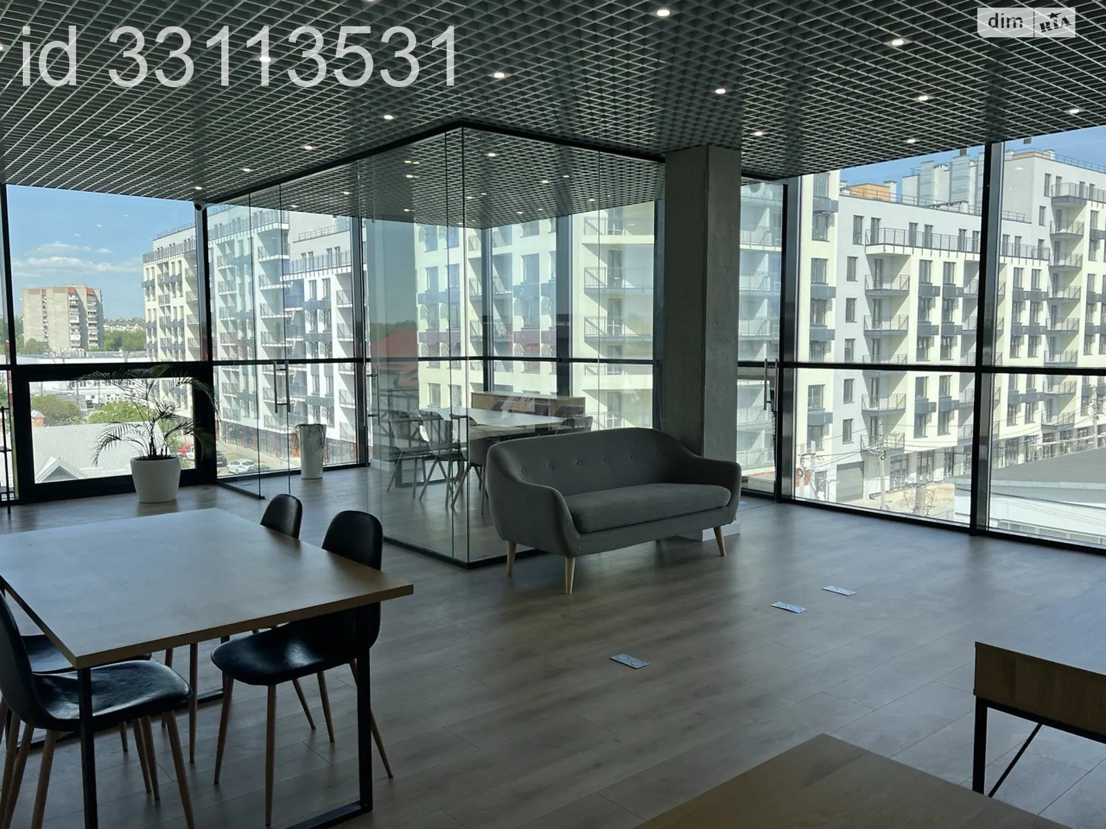 Здається в оренду офіс 65 кв. м в бізнес-центрі, цена: 1000 $ - фото 1