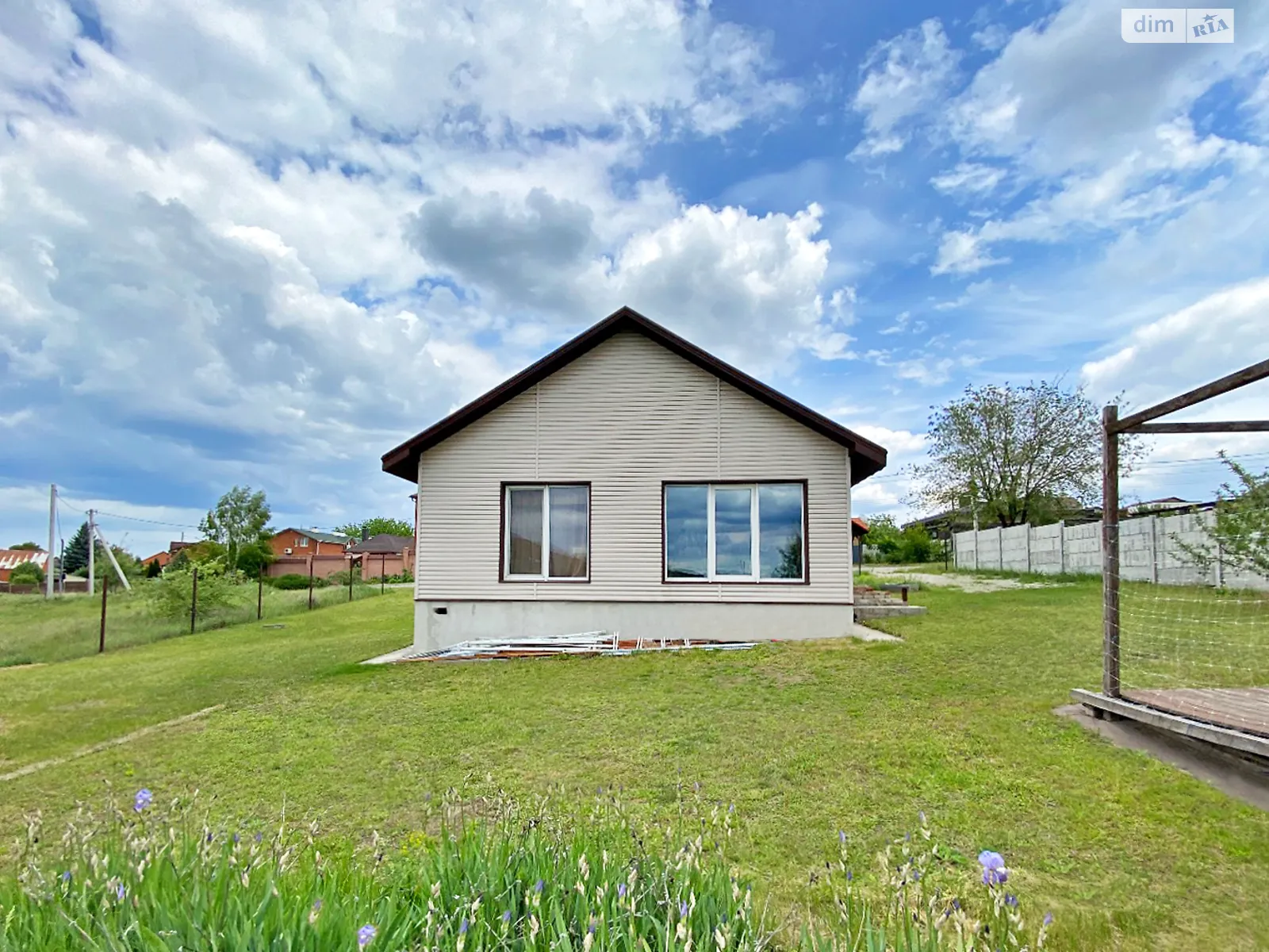 Продается одноэтажный дом 84 кв. м с верандой, цена: 65000 $ - фото 1