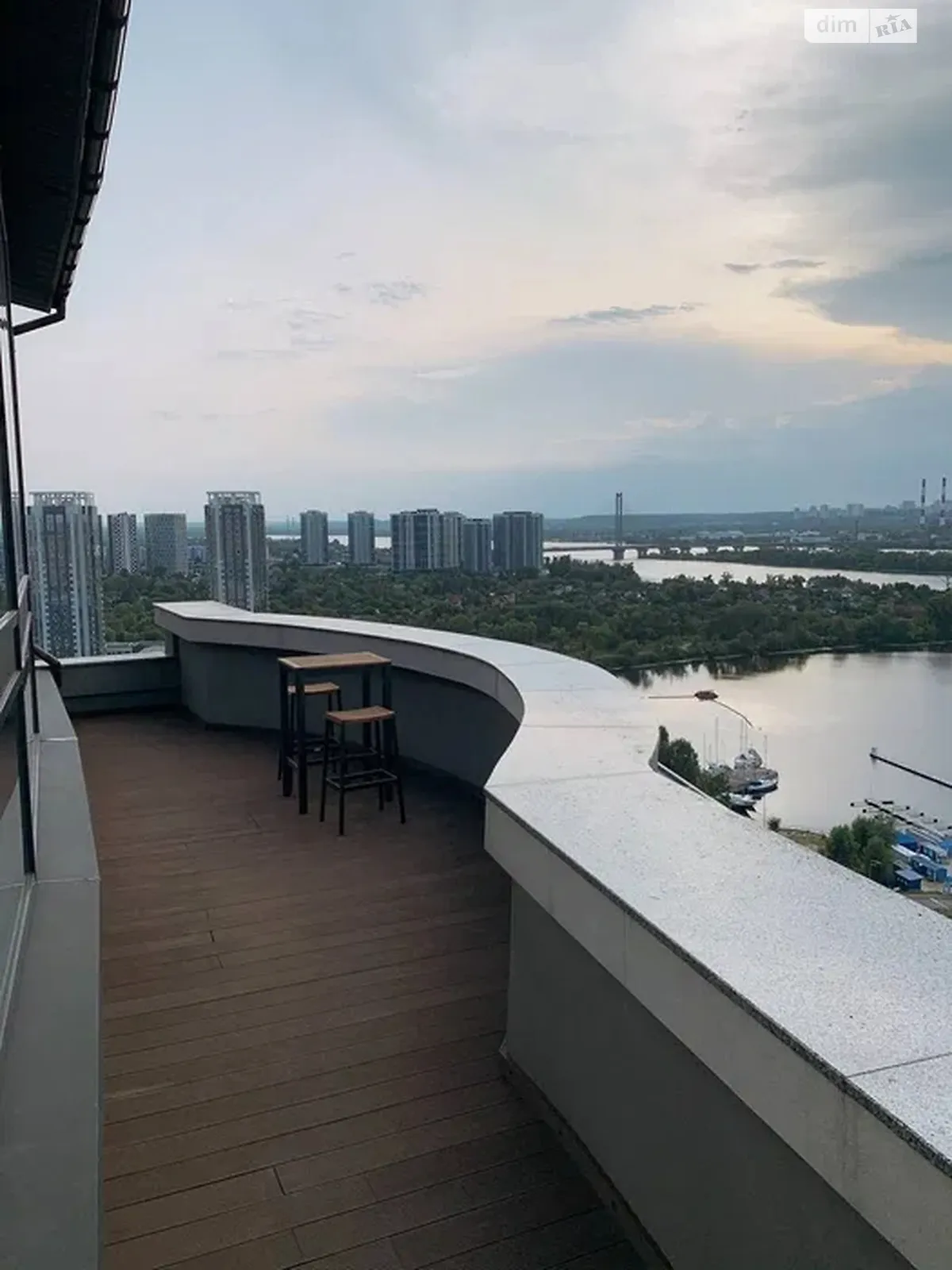 Продается 3-комнатная квартира 118 кв. м в Киеве, наб. Днепровская, 19 - фото 1