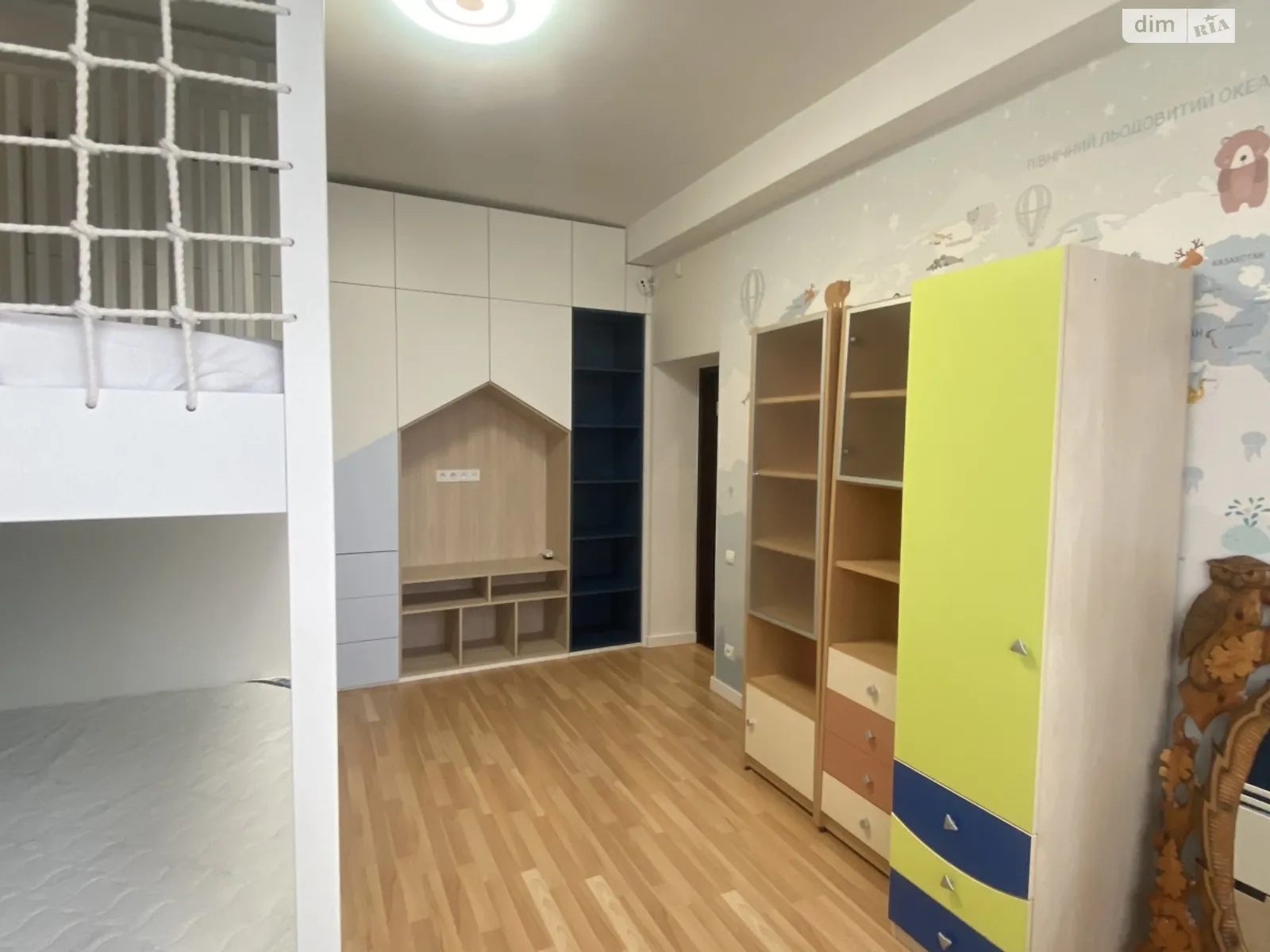 Продається 4-кімнатна квартира 149.6 кв. м у Києві, просп. Володимира Івасюка - фото 1