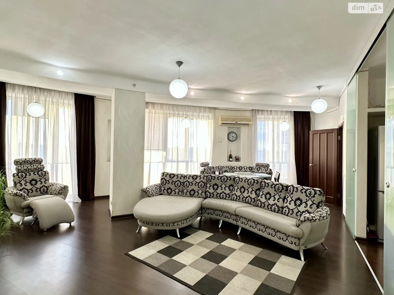 Сдается в аренду 1-комнатная квартира 113.7 кв. м в Днепре, просп. Науки(Гагарина), 95А - фото 1