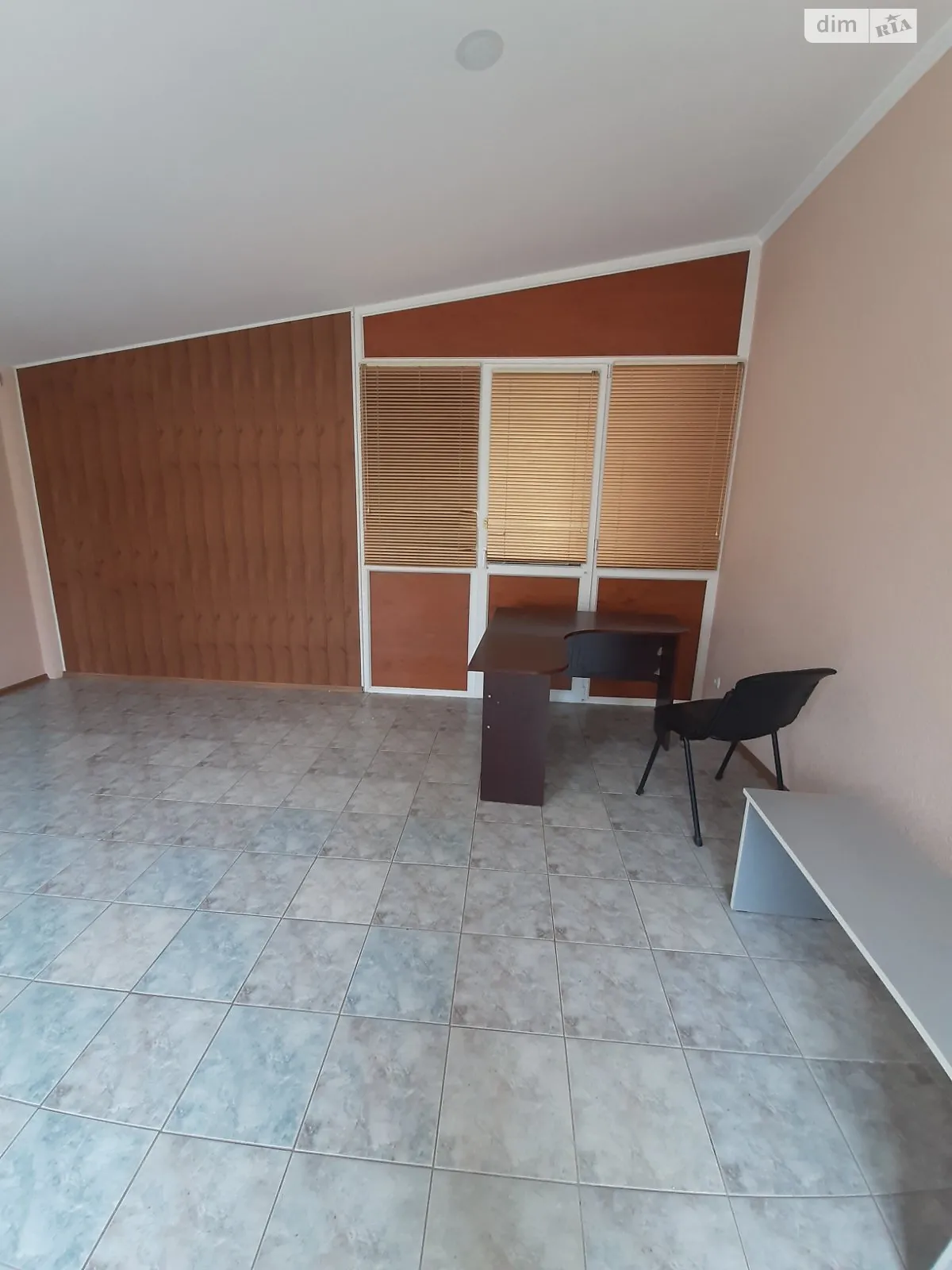 Здається в оренду офіс 25 кв. м в бізнес-центрі, цена: 4375 грн - фото 1