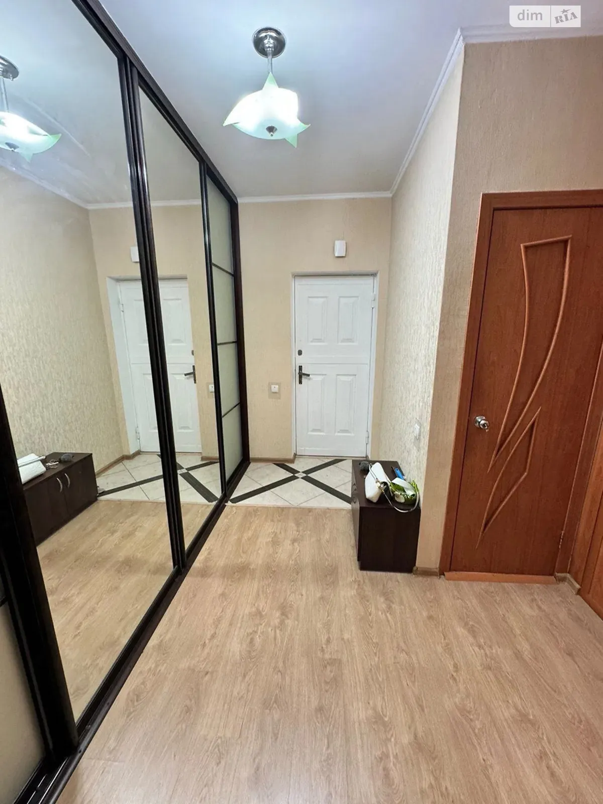 Продается 2-комнатная квартира 74 кв. м в Киеве, ул. Верховинная, 91 - фото 1
