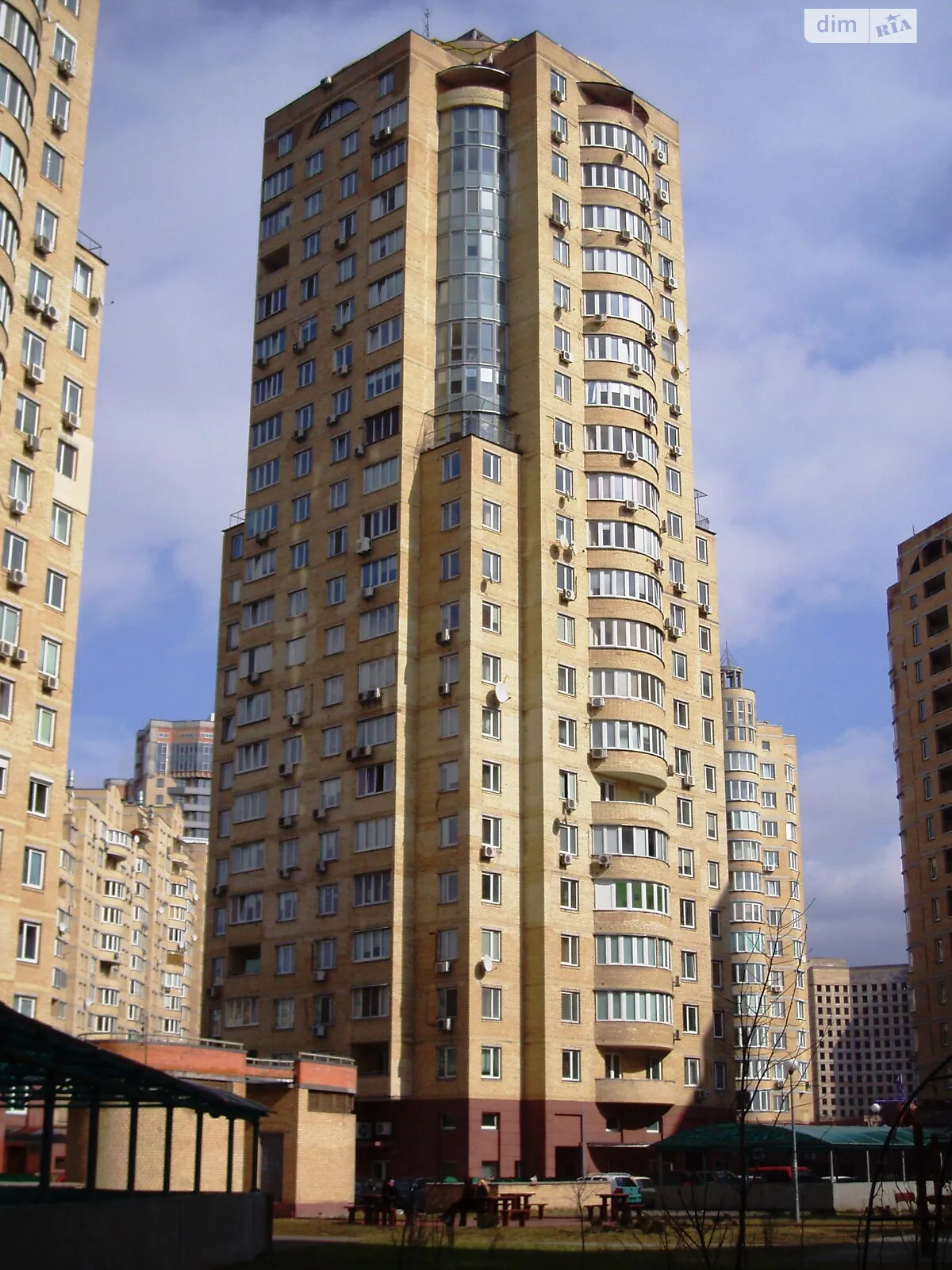 Продается 4-комнатная квартира 110 кв. м в Киеве, ул. Никольско-Слободская, 6 - фото 1