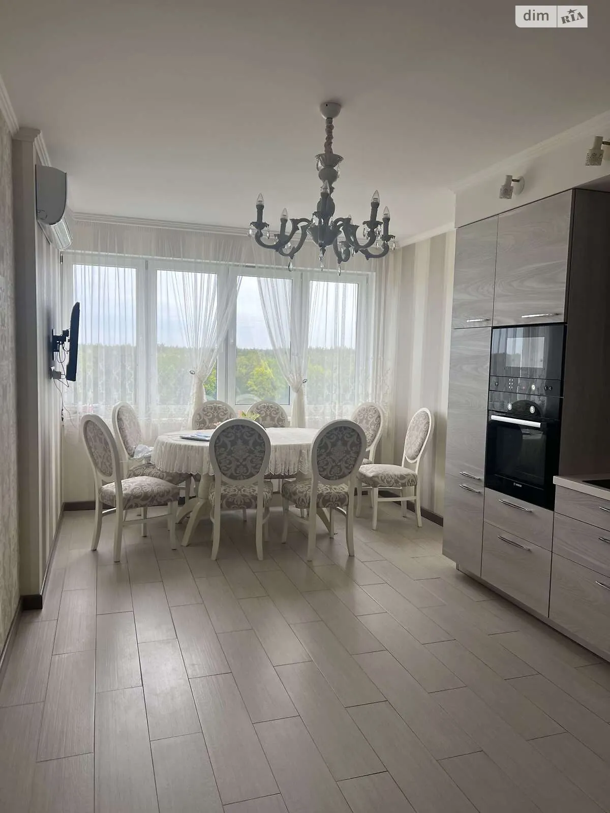 Продается 3-комнатная квартира 113 кв. м в Броварах, ул. Павла Чубинского, 3 - фото 1