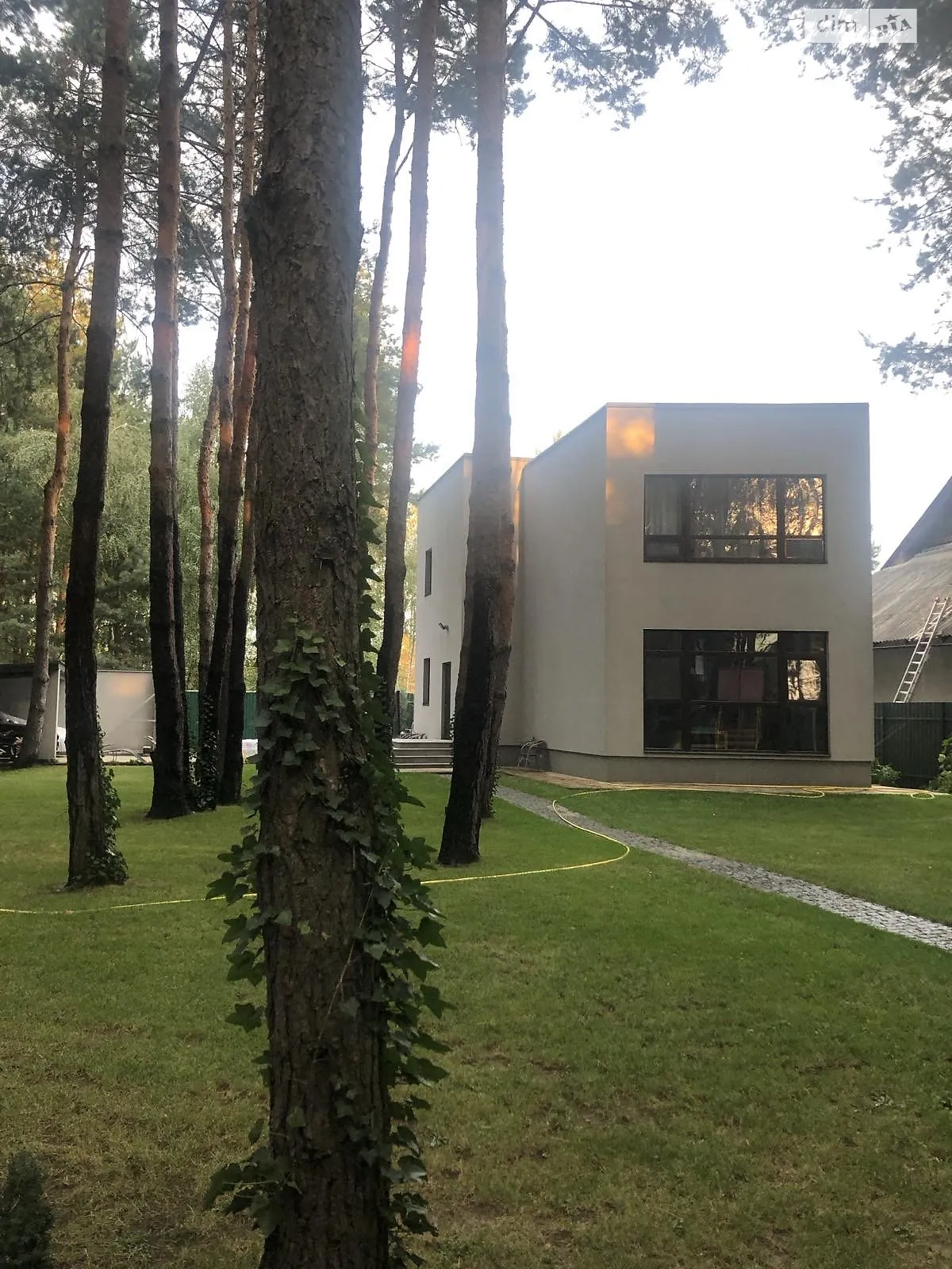 Продается дом на 2 этажа 111.7 кв. м с садом, цена: 250000 $ - фото 1