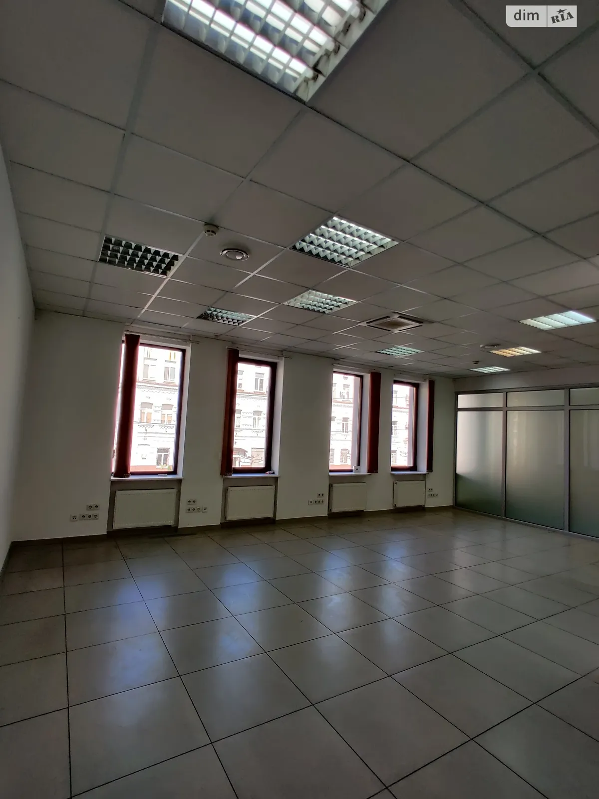 Здається в оренду офіс 180 кв. м в бізнес-центрі, цена: 50000 грн - фото 1