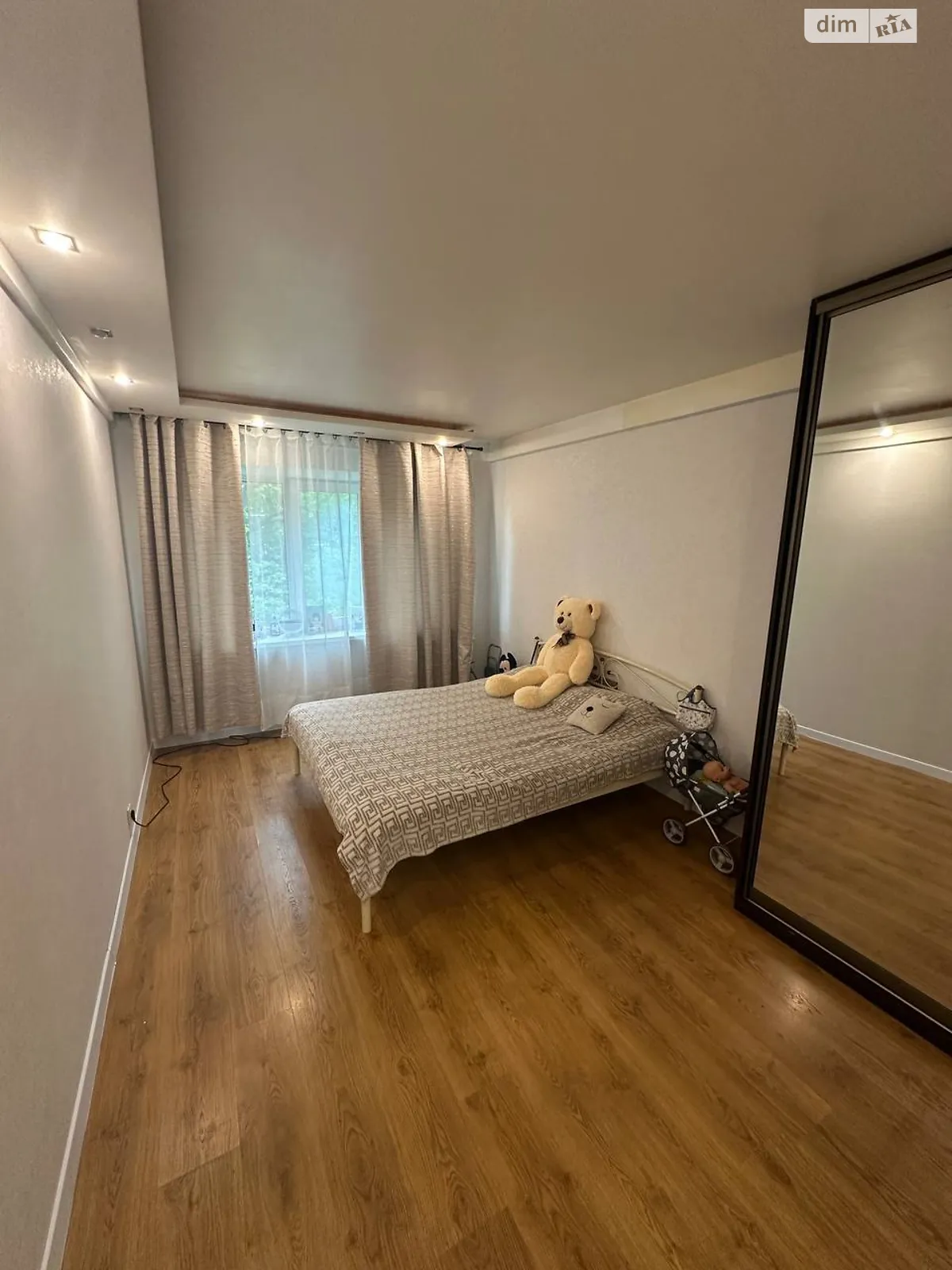 Продается 2-комнатная квартира 50 кв. м в Киеве, ул. Салютная, 25А - фото 1