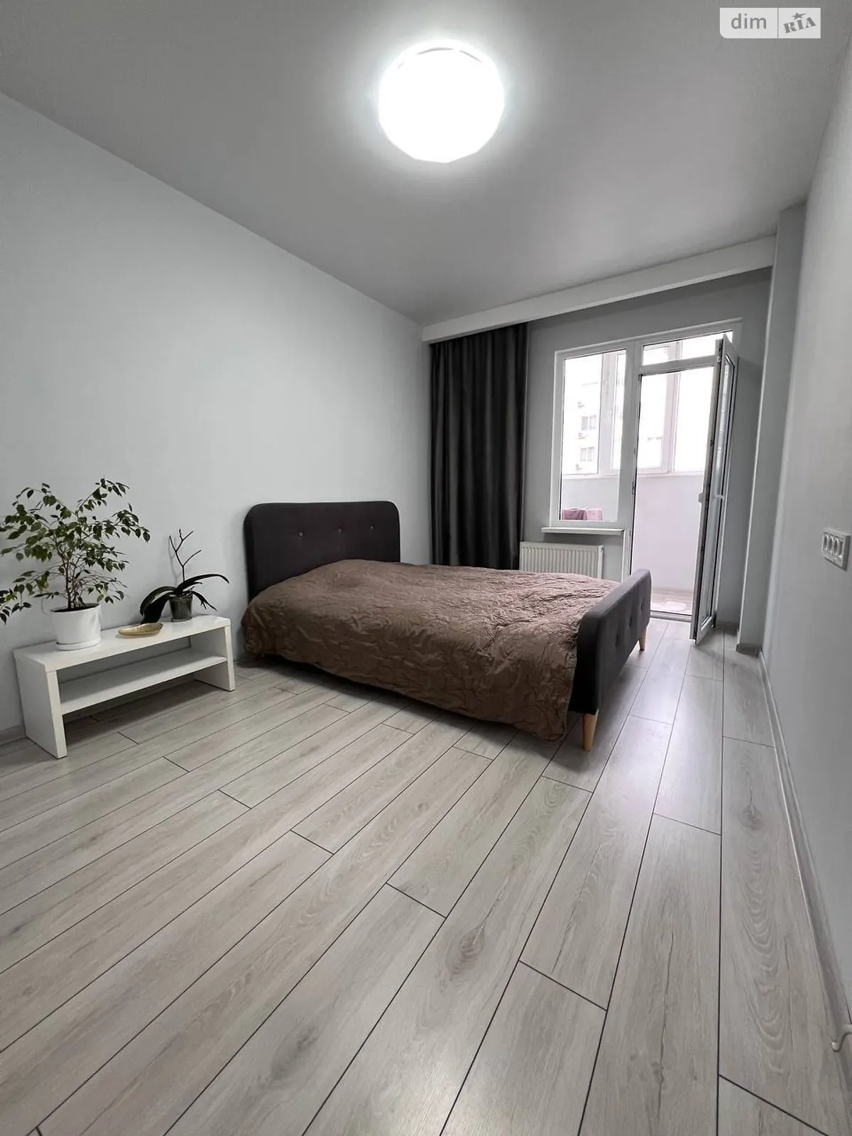 Продается 2-комнатная квартира 69 кв. м в Одессе, мас. Радужный, 23 - фото 1