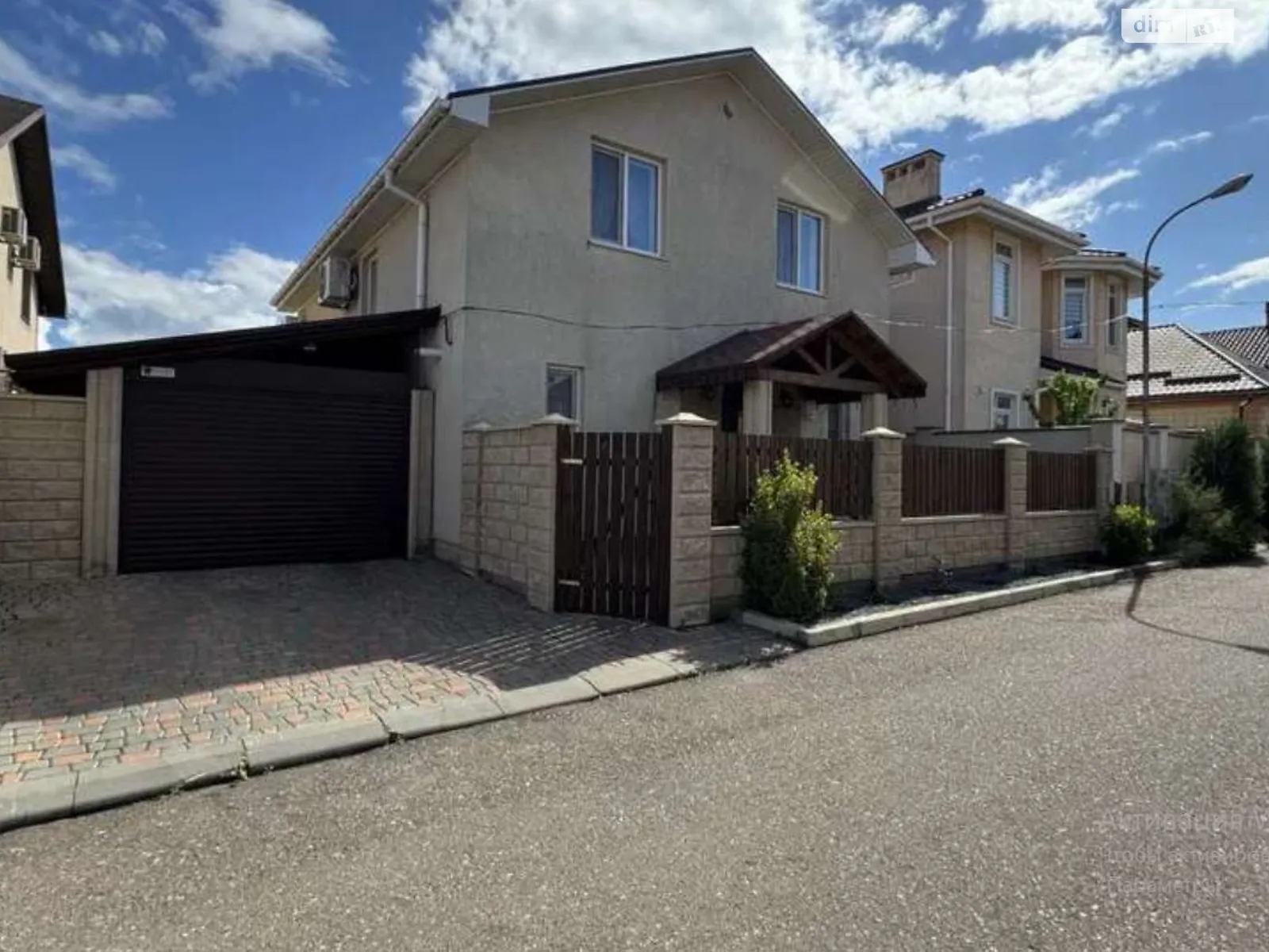Продается дом на 2 этажа 141 кв. м с мебелью, цена: 170000 $ - фото 1