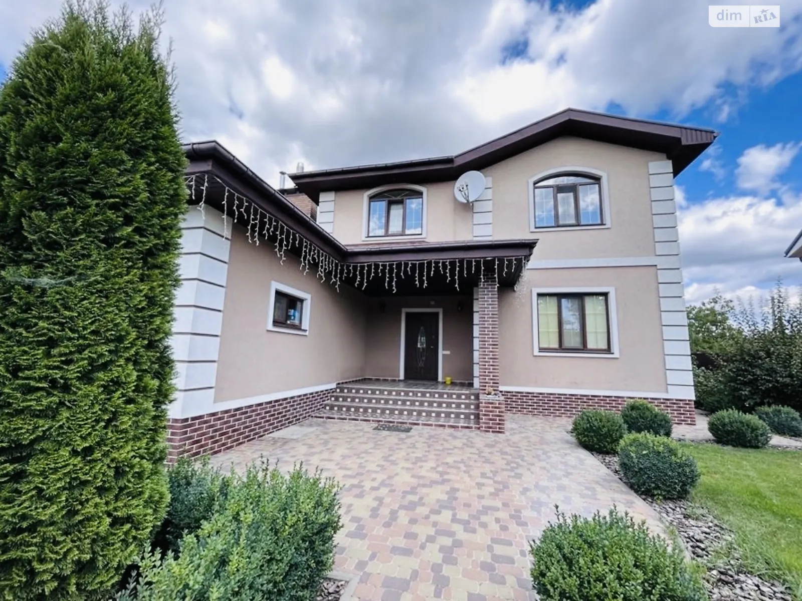 Продається будинок 2 поверховий 224.4 кв. м с басейном, цена: 245000 $ - фото 1