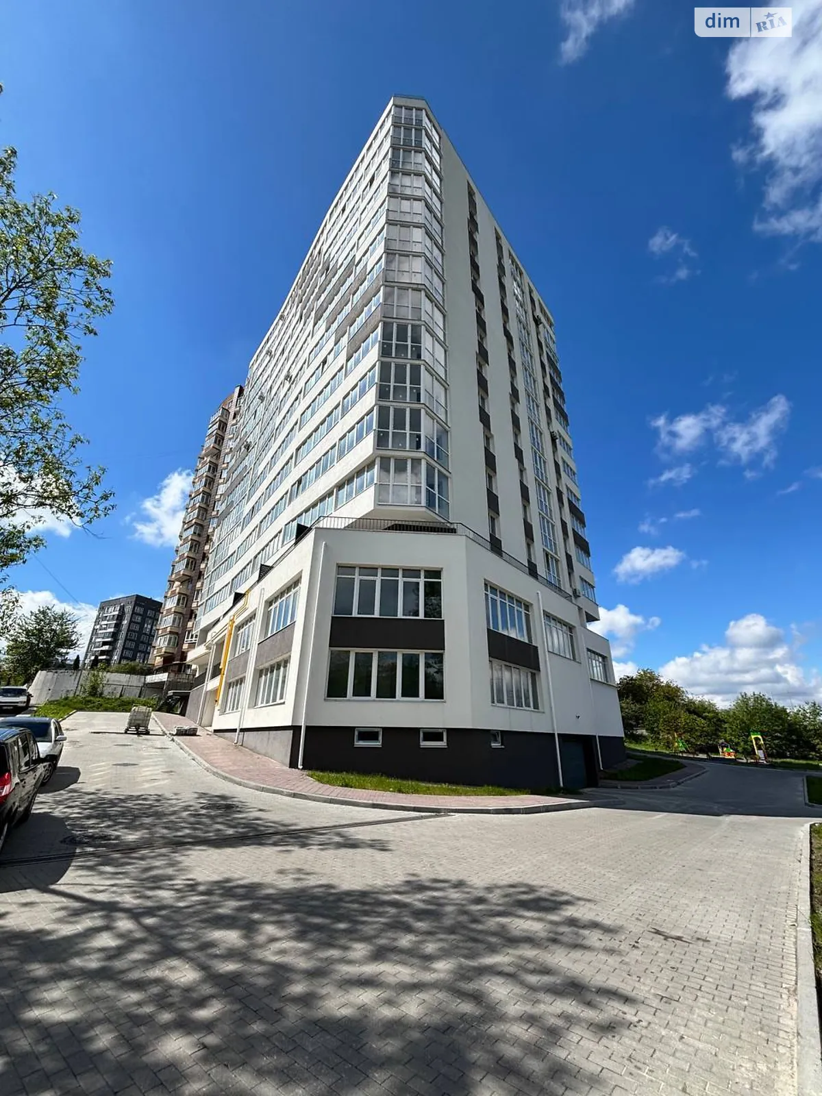 Продается 1-комнатная квартира 47 кв. м в Львове, ул. Бережанская, 56 - фото 1