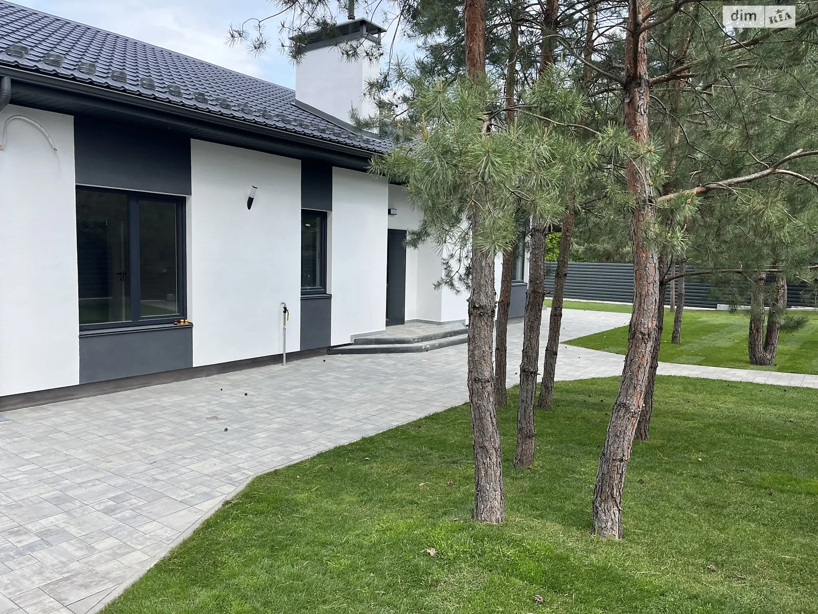 Продается одноэтажный дом 110 кв. м с камином, цена: 170000 $ - фото 1