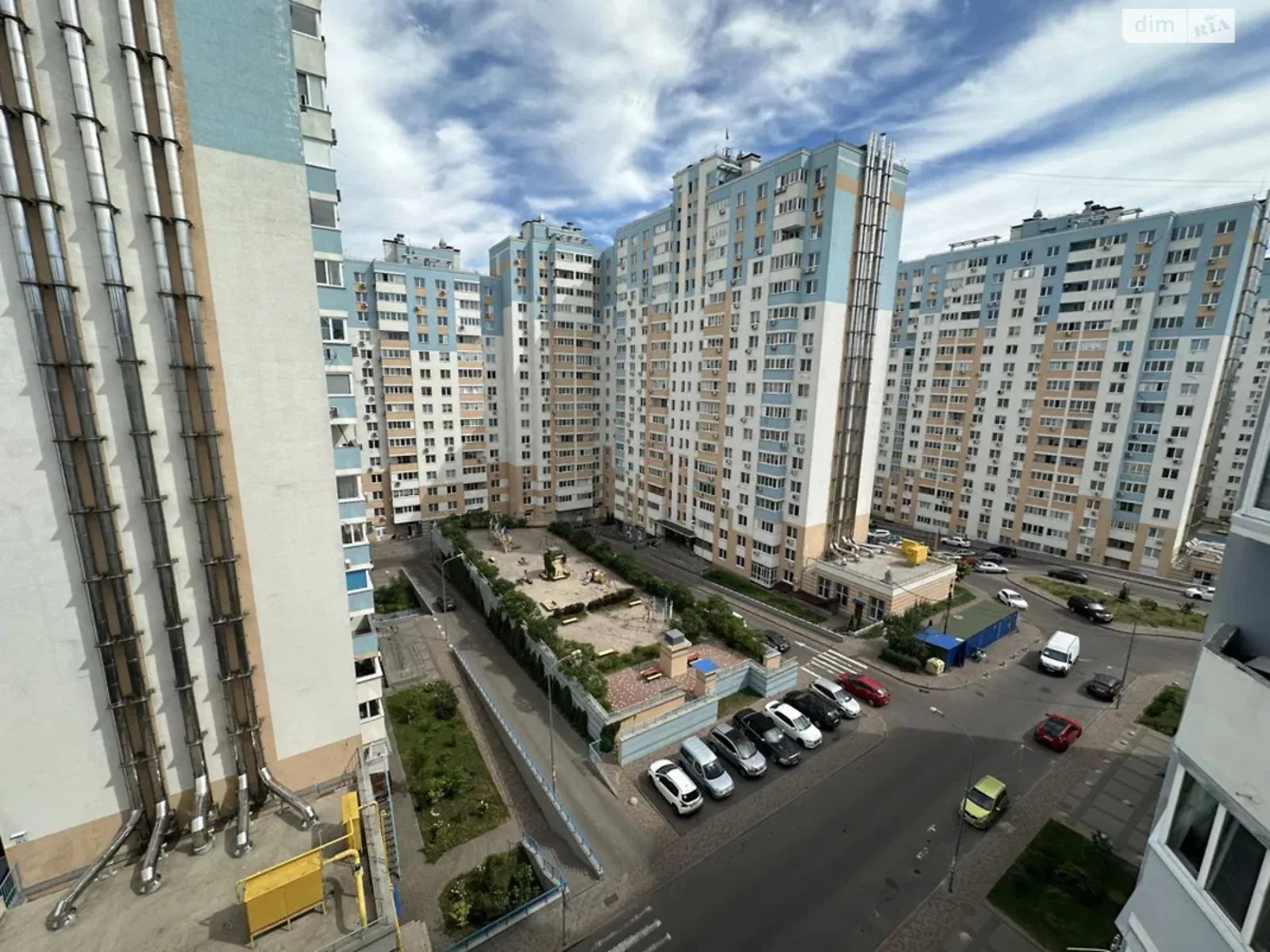 Продається 4-кімнатна квартира 133 кв. м у Києві, вул. Сергія Данченка, 28Б - фото 1