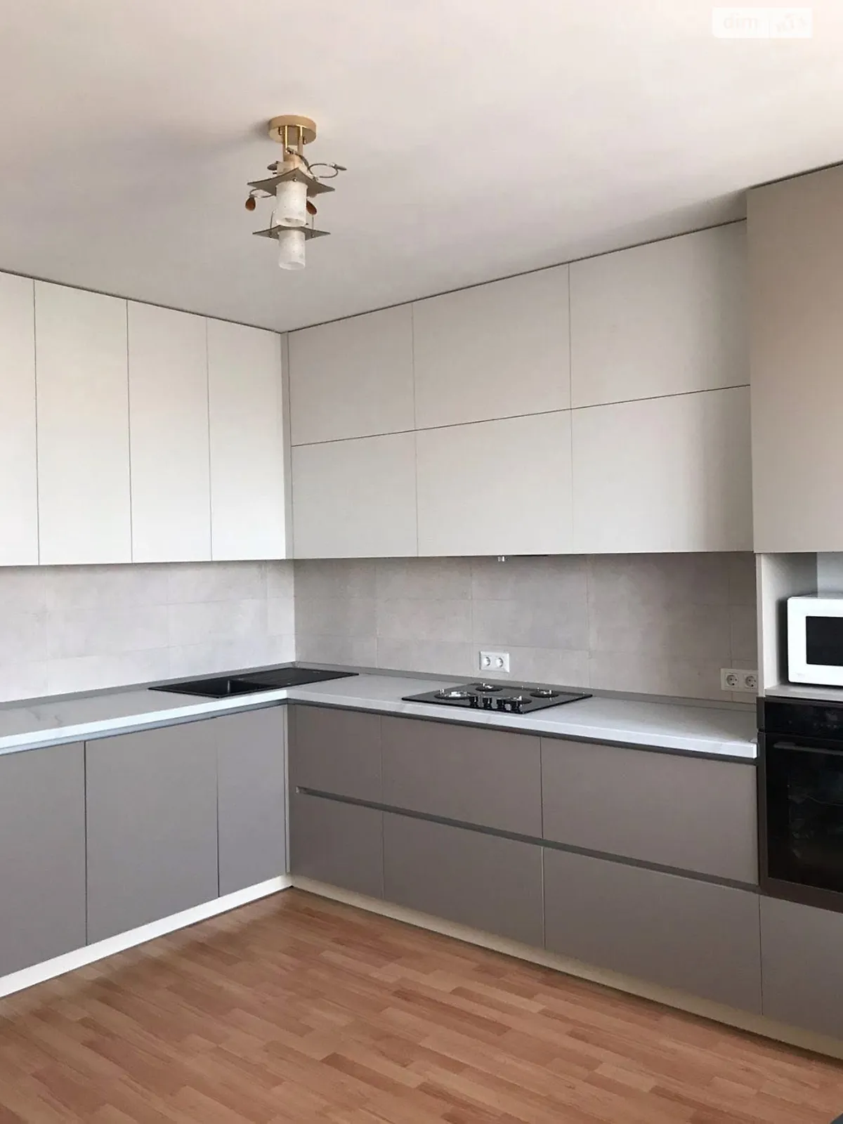 Продається 1-кімнатна квартира 51 кв. м у Чорноморську, вул. Парусна - фото 1