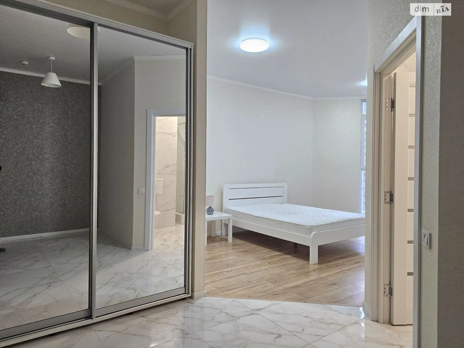 Продається 1-кімнатна квартира 47.8 кв. м у Одесі, Фонтанська дор., 122 - фото 1