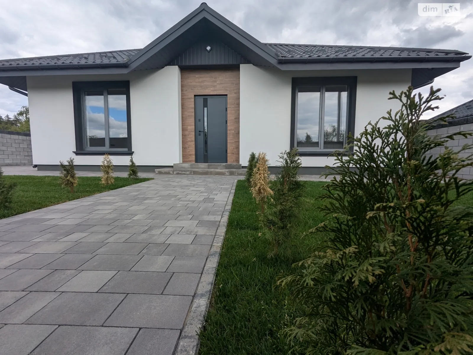 Продається одноповерховий будинок 98 кв. м з садом, цена: 161000 $ - фото 1