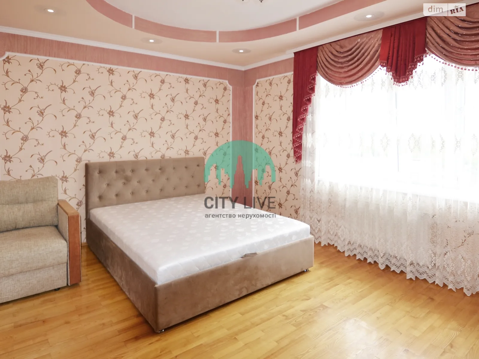 Продается 1-комнатная квартира 49 кв. м в Ивано-Франковске, ул. Целевича Юлиана, 14А - фото 1