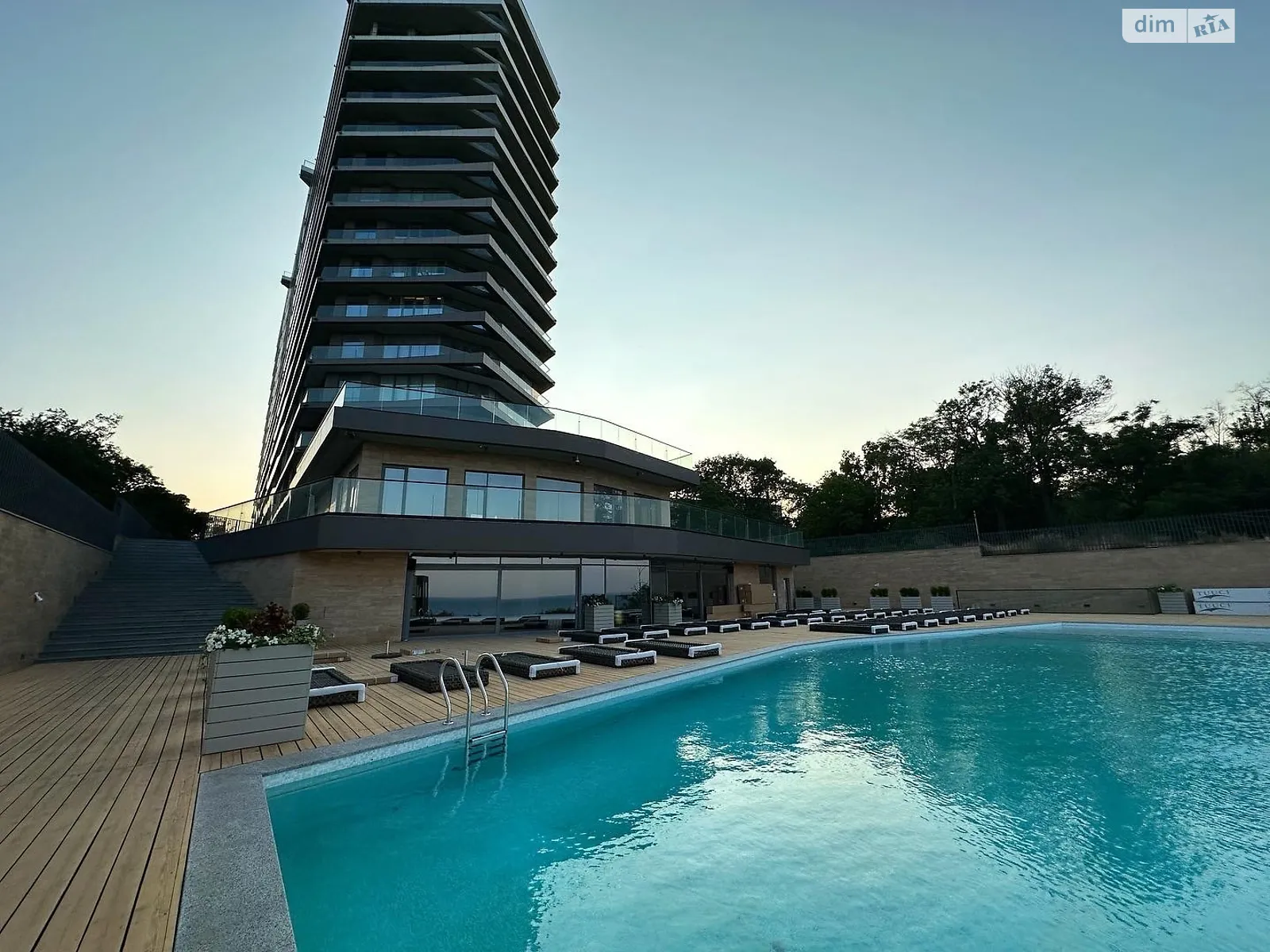 Продається 2-кімнатна квартира 74 кв. м у Одесі, бул. Французький, 85/5 - фото 1