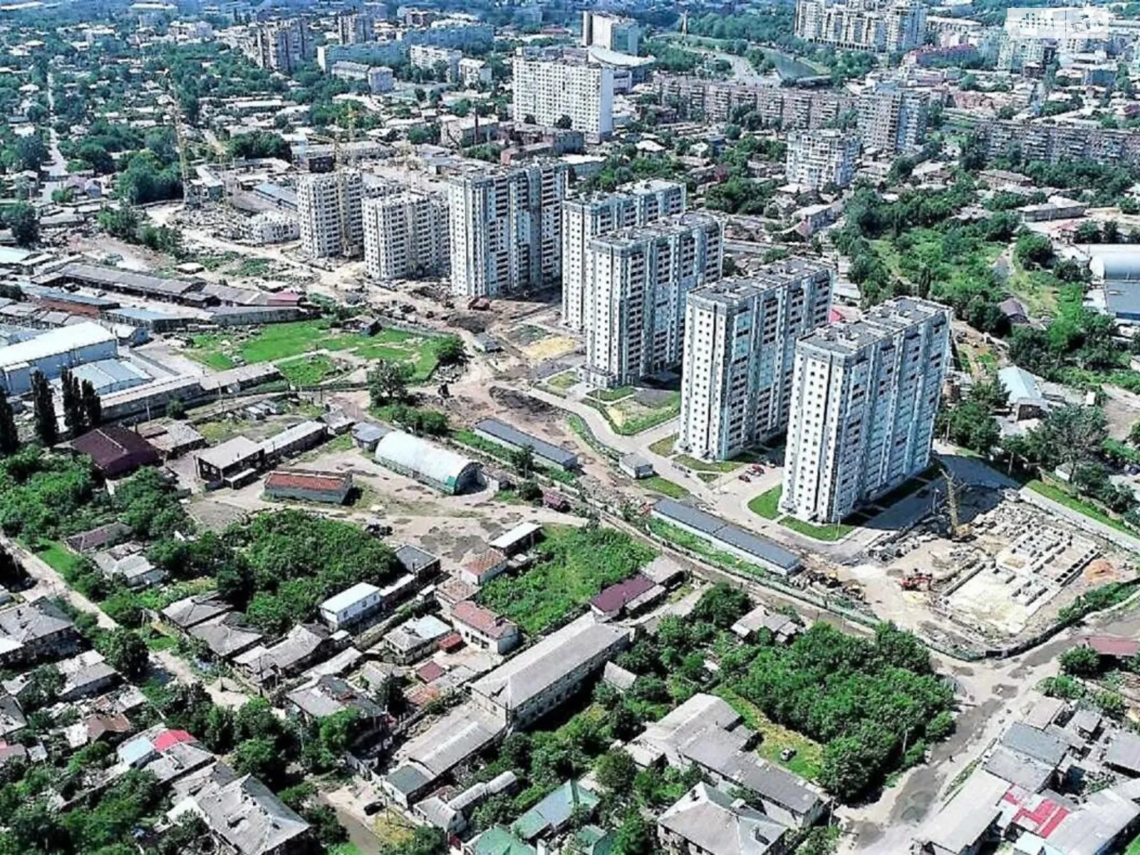 Продается 1-комнатная квартира 56 кв. м в Харькове, ул. Заливная, 7 - фото 1