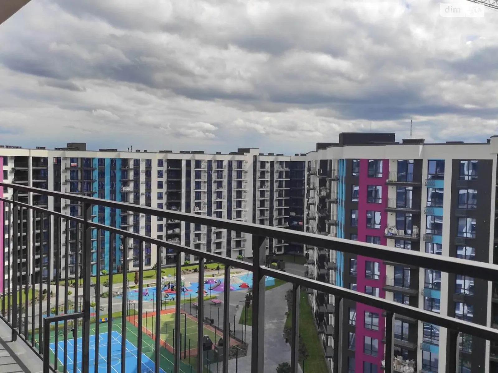 Продается 3-комнатная квартира 97.1 кв. м в Ивано-Франковске, ул. Крайковского, 1А - фото 1