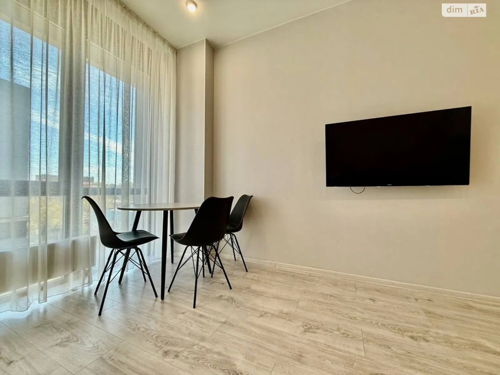 Сдается в аренду 1-комнатная квартира 42 кв. м в Днепре, ул. Костомаровская, 1А - фото 1