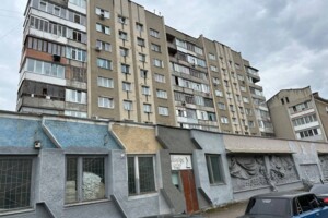 Продаж квартири, Івано-Франківськ, р‑н. Центр, Коновальця Євгена вулиця, буд. 46