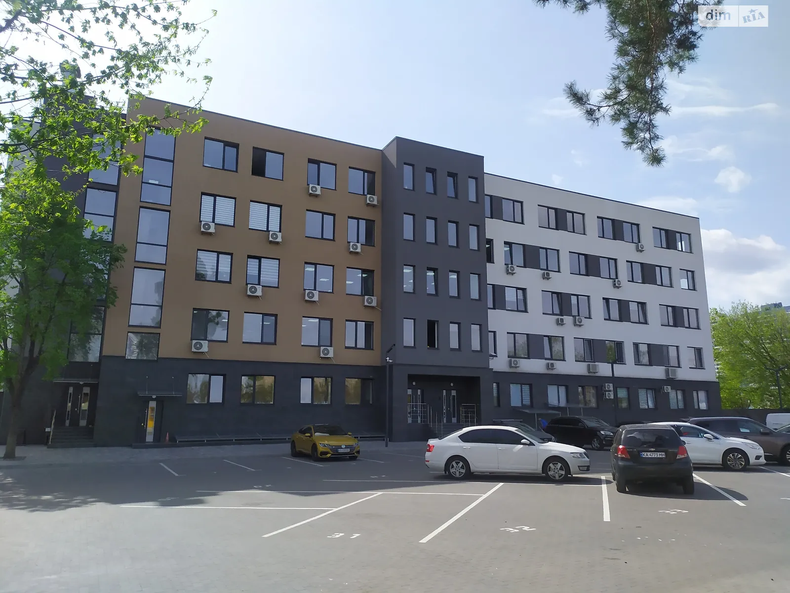 Сдается в аренду офис 58.1 кв. м в бизнес-центре, цена: 17430 грн - фото 1