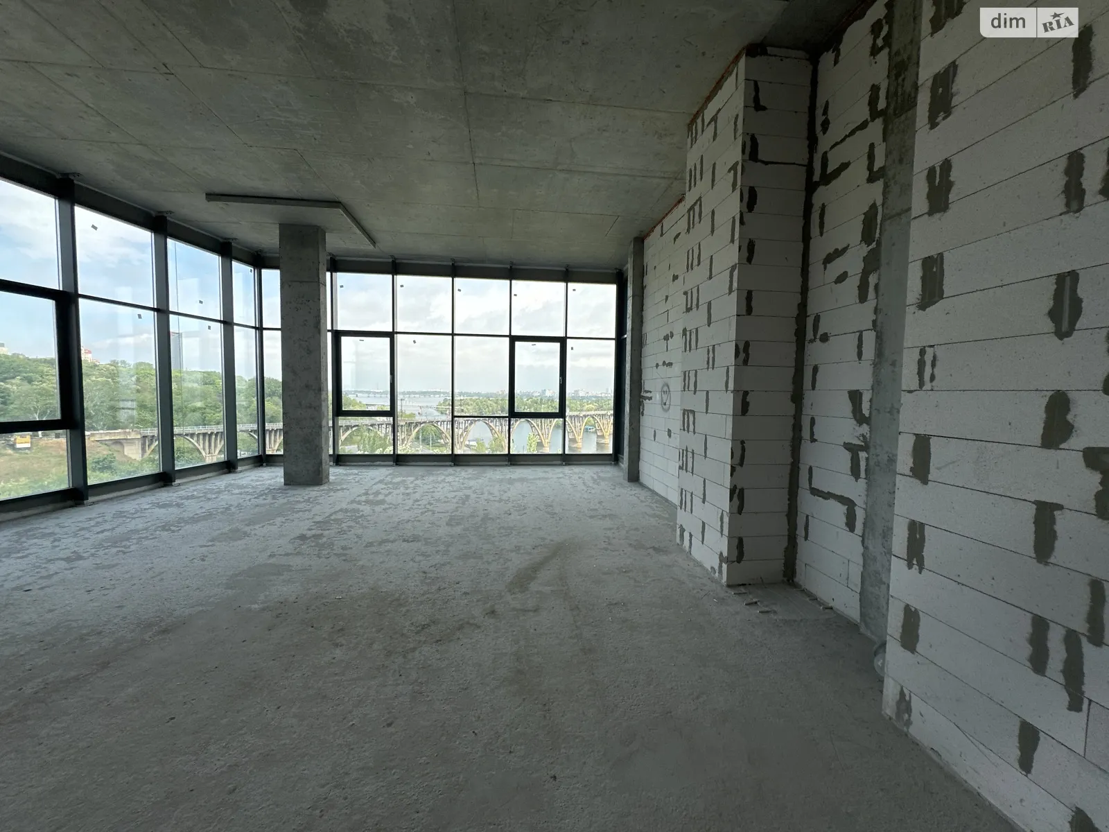 Продается 2-комнатная квартира 80 кв. м в Днепре, ул. Овражная, 15 - фото 1